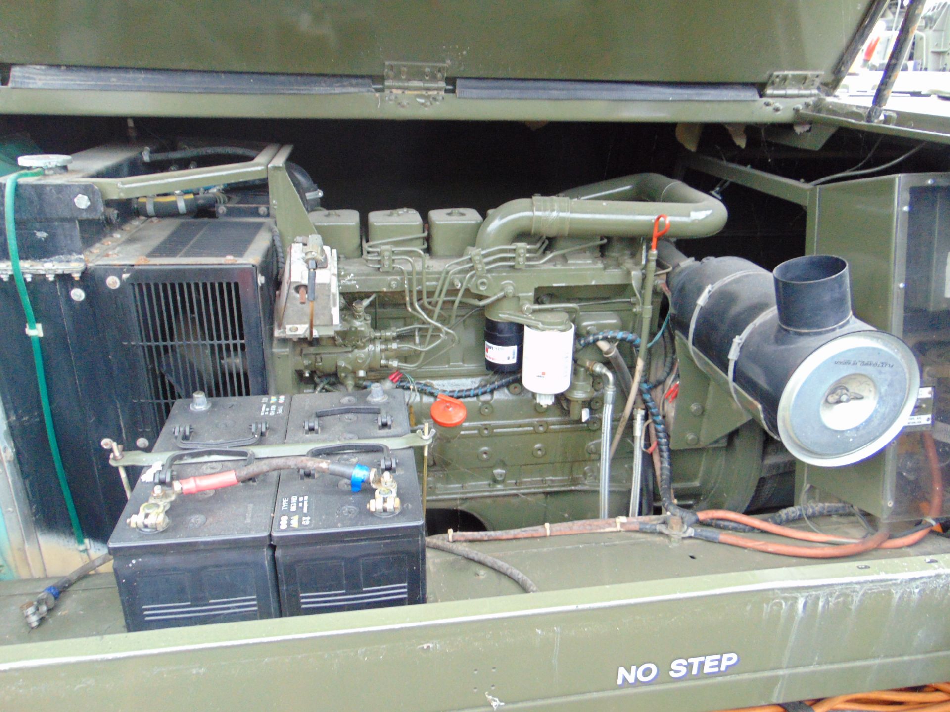 90 KVA (72KW) HOUCHIN CTPU GENERATOR C/W LEADS- 3777 HOURS FROM RAF RESERVE - Image 6 of 11