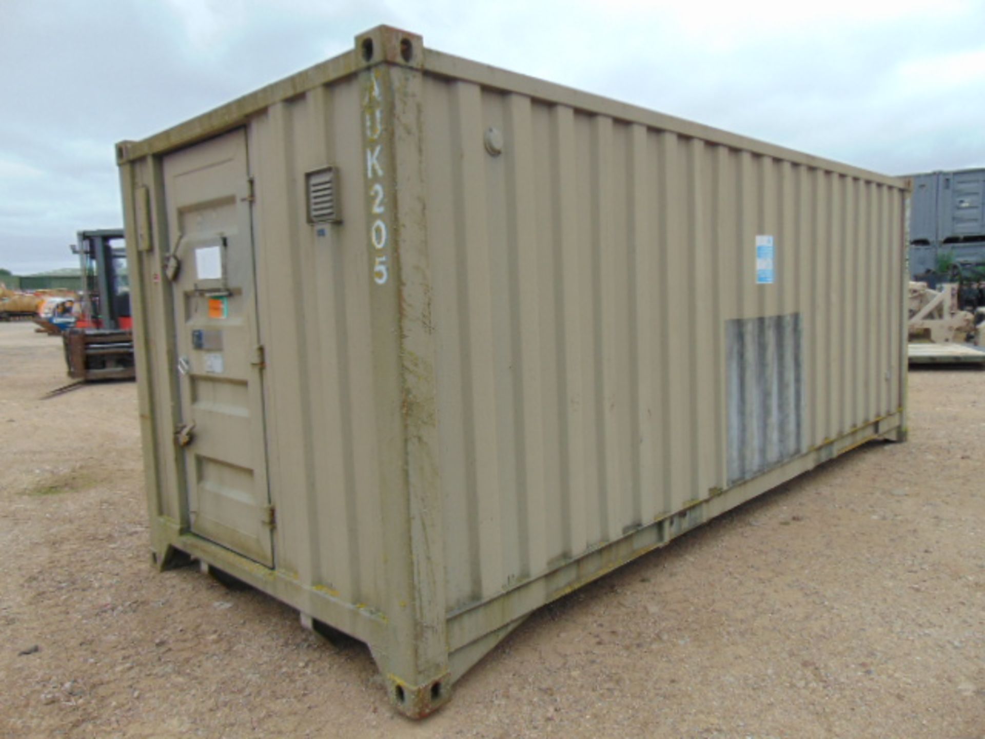 20ft Insulated ISO Container with fork handling positions, twist lock castings etc - Image 3 of 15