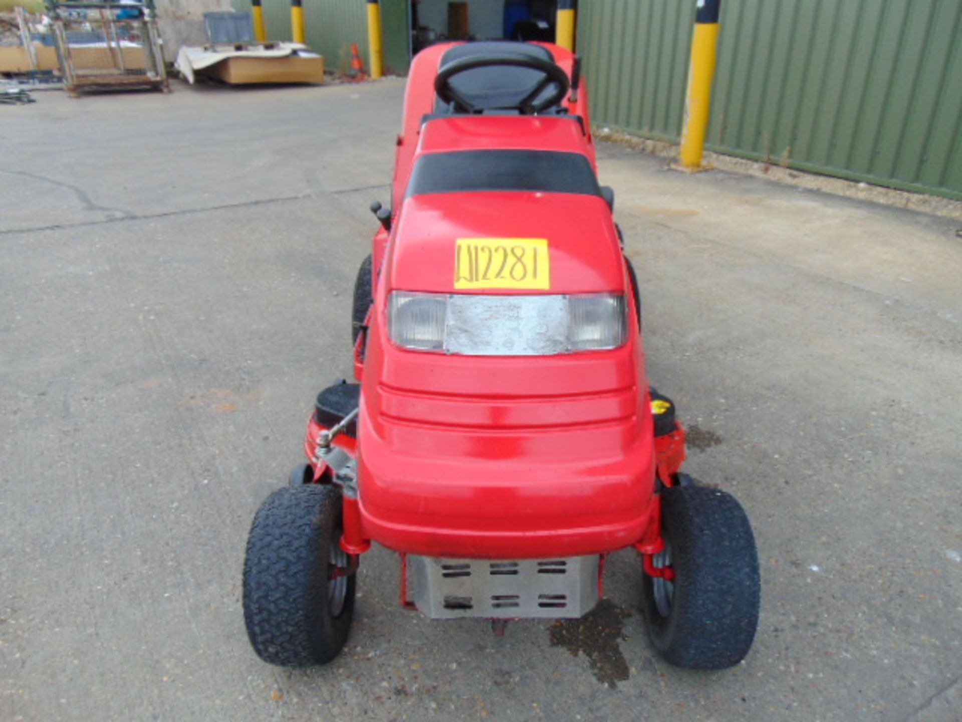 Countax C550H Ride On Mower with grass collector - Image 3 of 15
