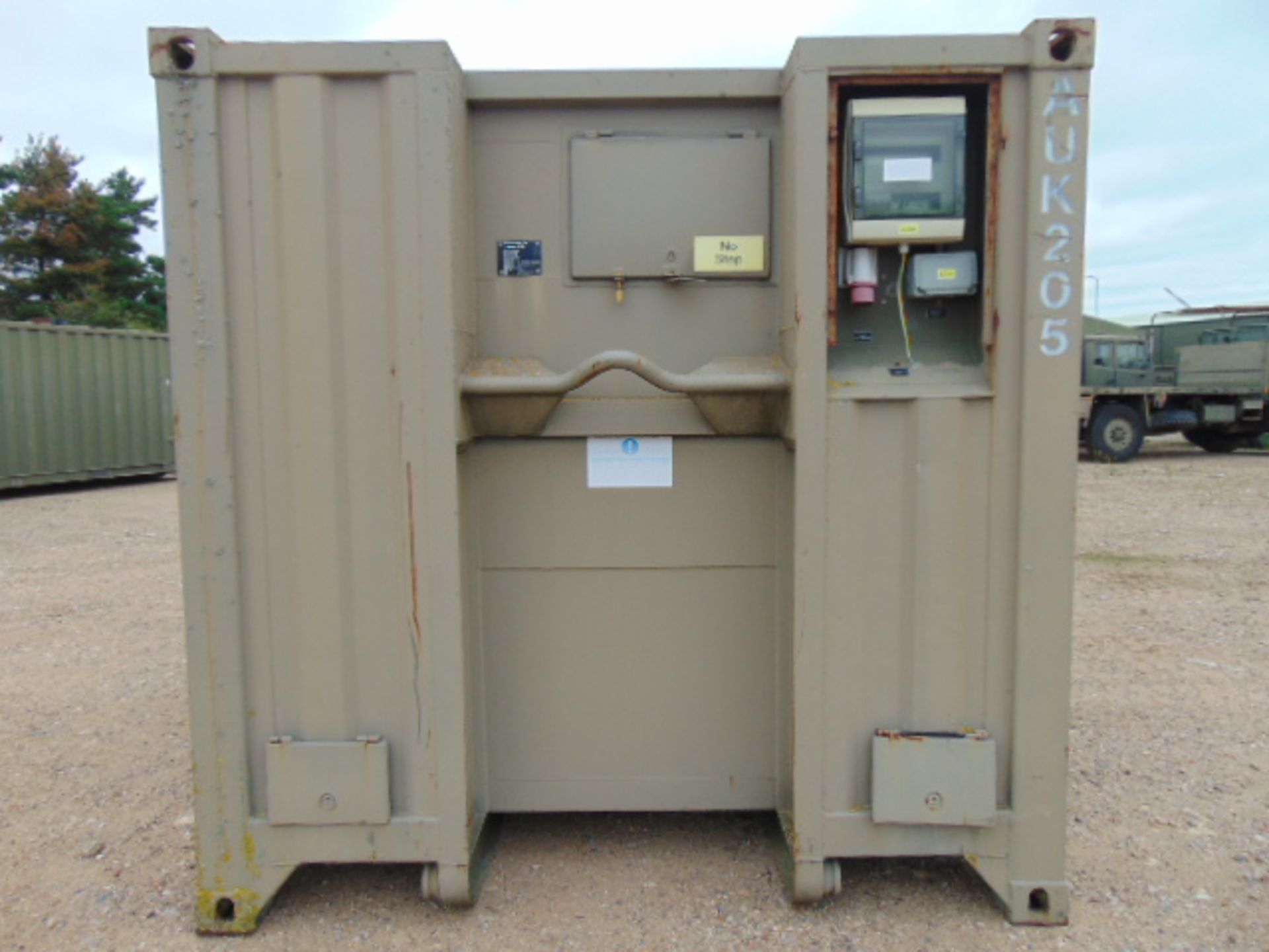 20ft Insulated ISO Container with fork handling positions, twist lock castings etc - Image 7 of 15