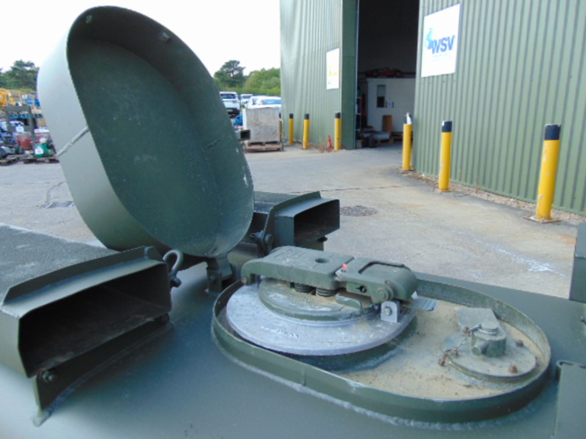 Gloster Saro 2,200Ltr Aluminium Fuel/Fluid Distribution Tank - Image 9 of 10