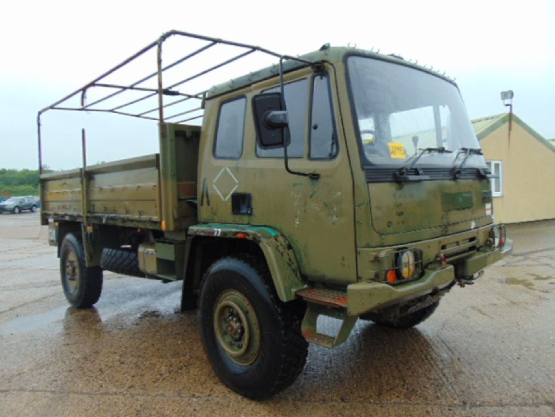 Leyland Daf 45/150 4 x 4 fitted with Hydraulic Winch ( operates Front and Rear )