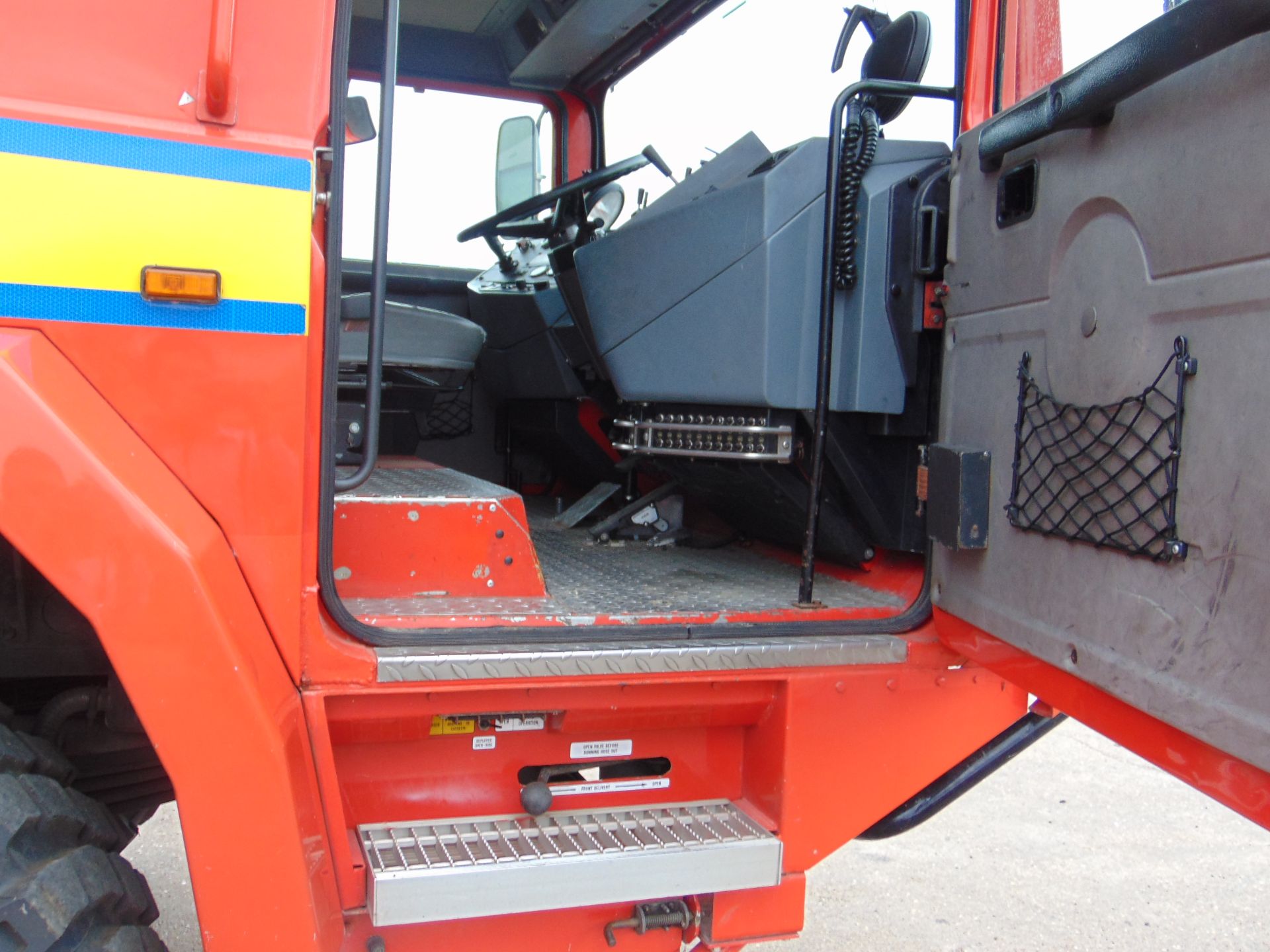 Carmichael International MFV 2, Airfield 6x6 Crash Tender 2014 Fitted with 700hp Cat c18 engine. - Image 23 of 30