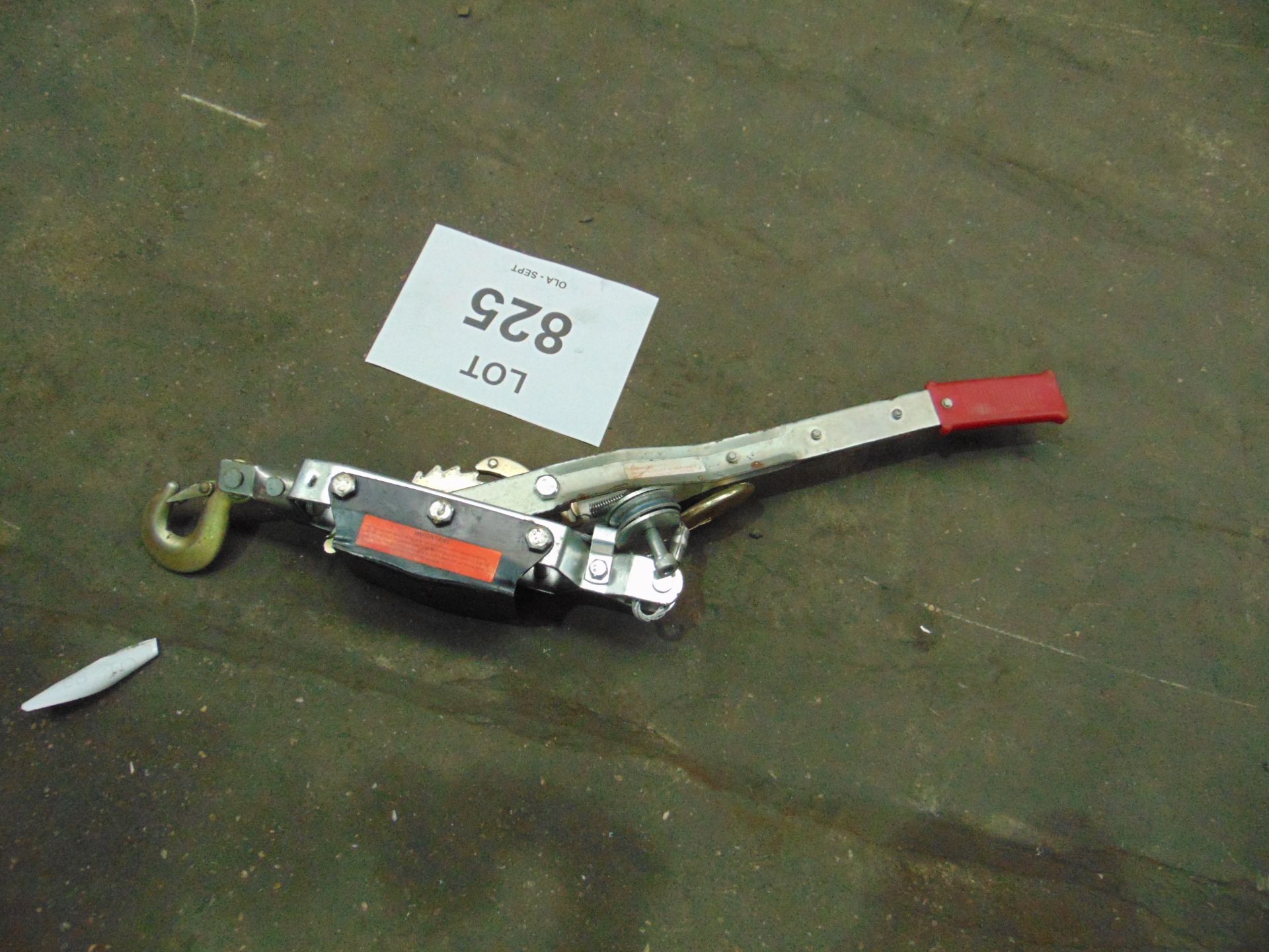 Manual Ratchet Lift as Shown - Image 2 of 3