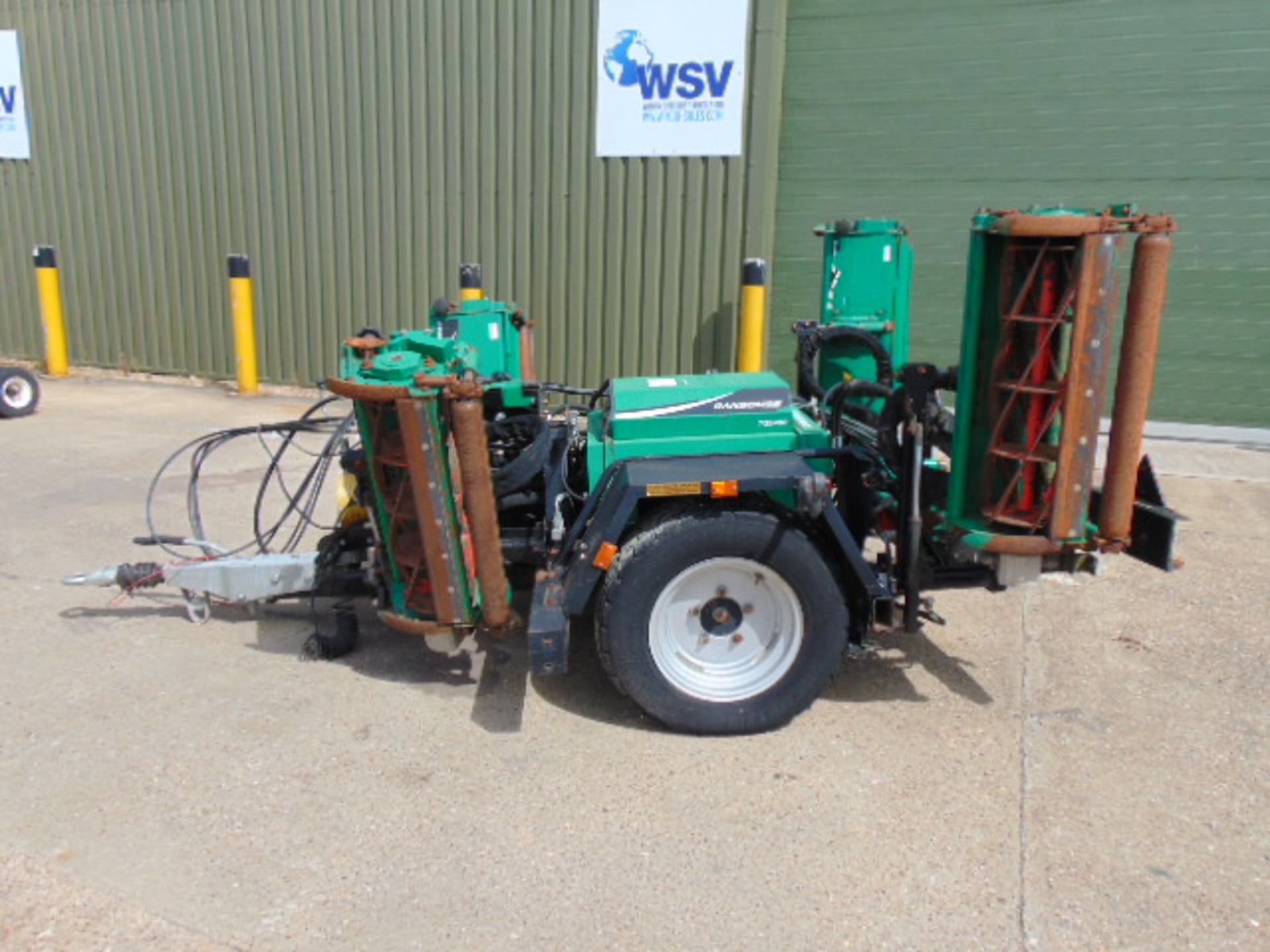 Ransomes TG3400 Trailed Hydraulic Gang Mowers ( 5 Deck ) from Council - Image 5 of 20