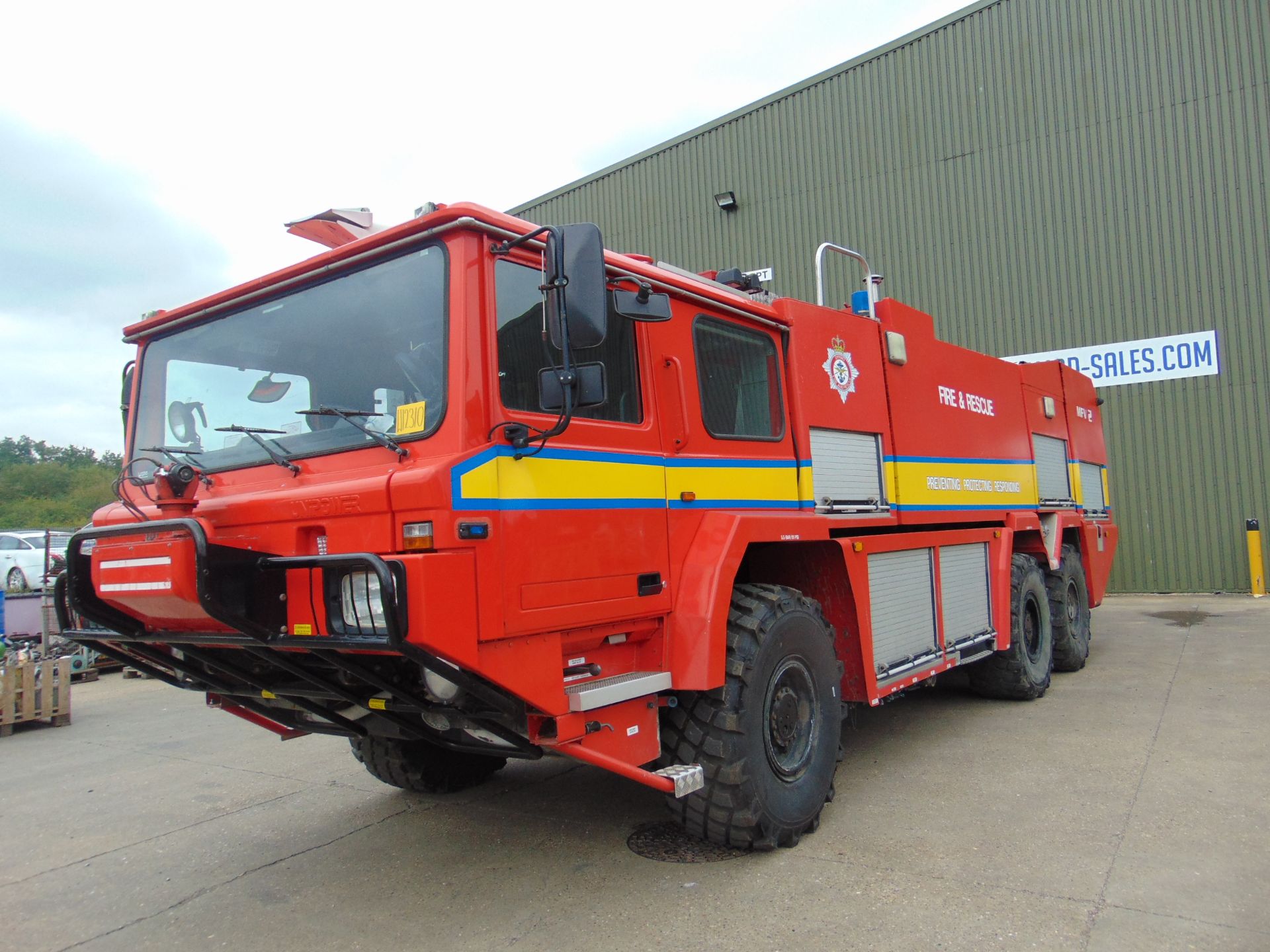 Carmichael International MFV 2, Airfield 6x6 Crash Tender 2014 Fitted with 700hp Cat c18 engine.