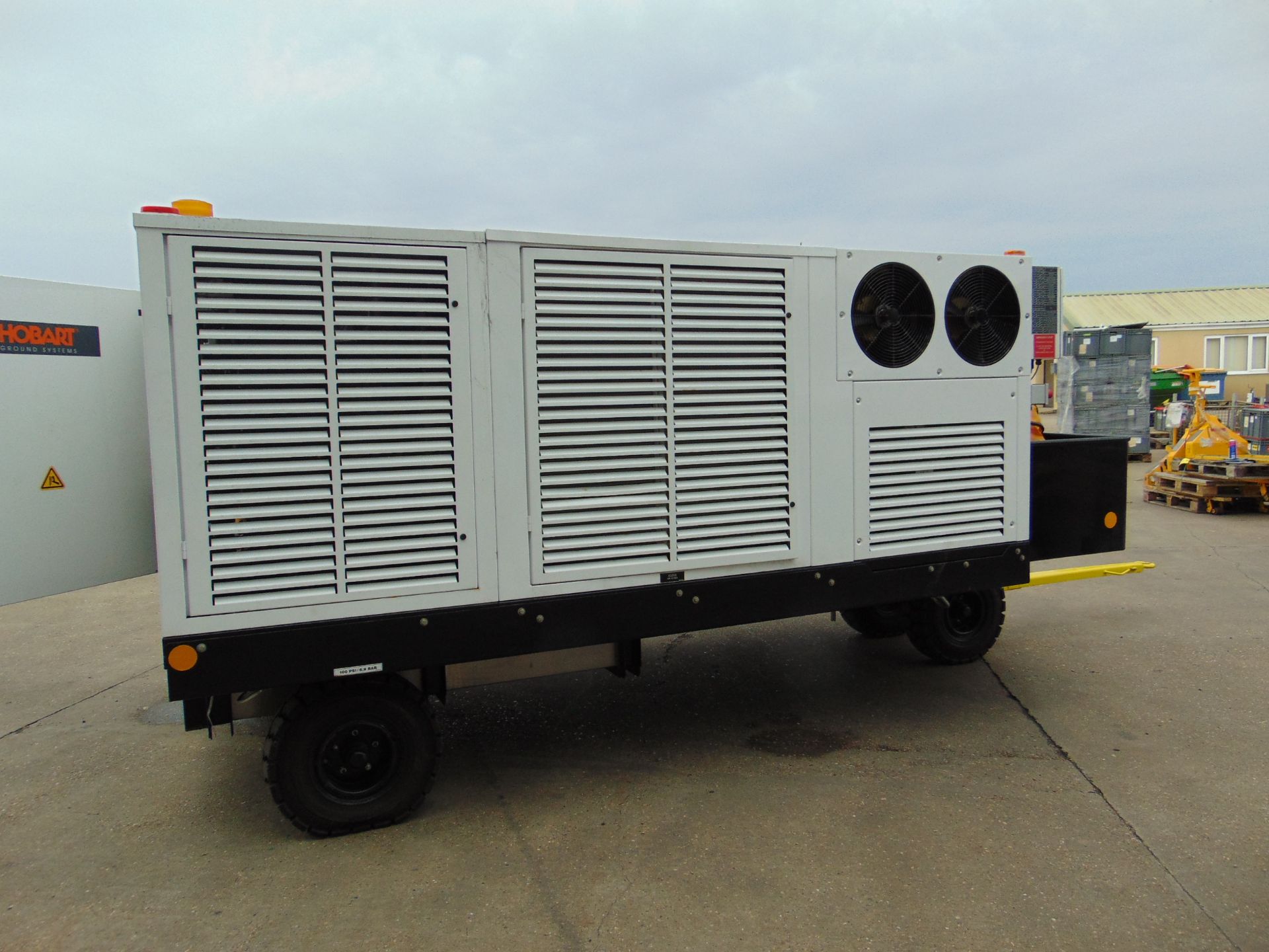 HOBART MODEL DAC 321 MOBILE AIRCRAFT AIRCONDITION/ HEATER UNIT - Image 3 of 14