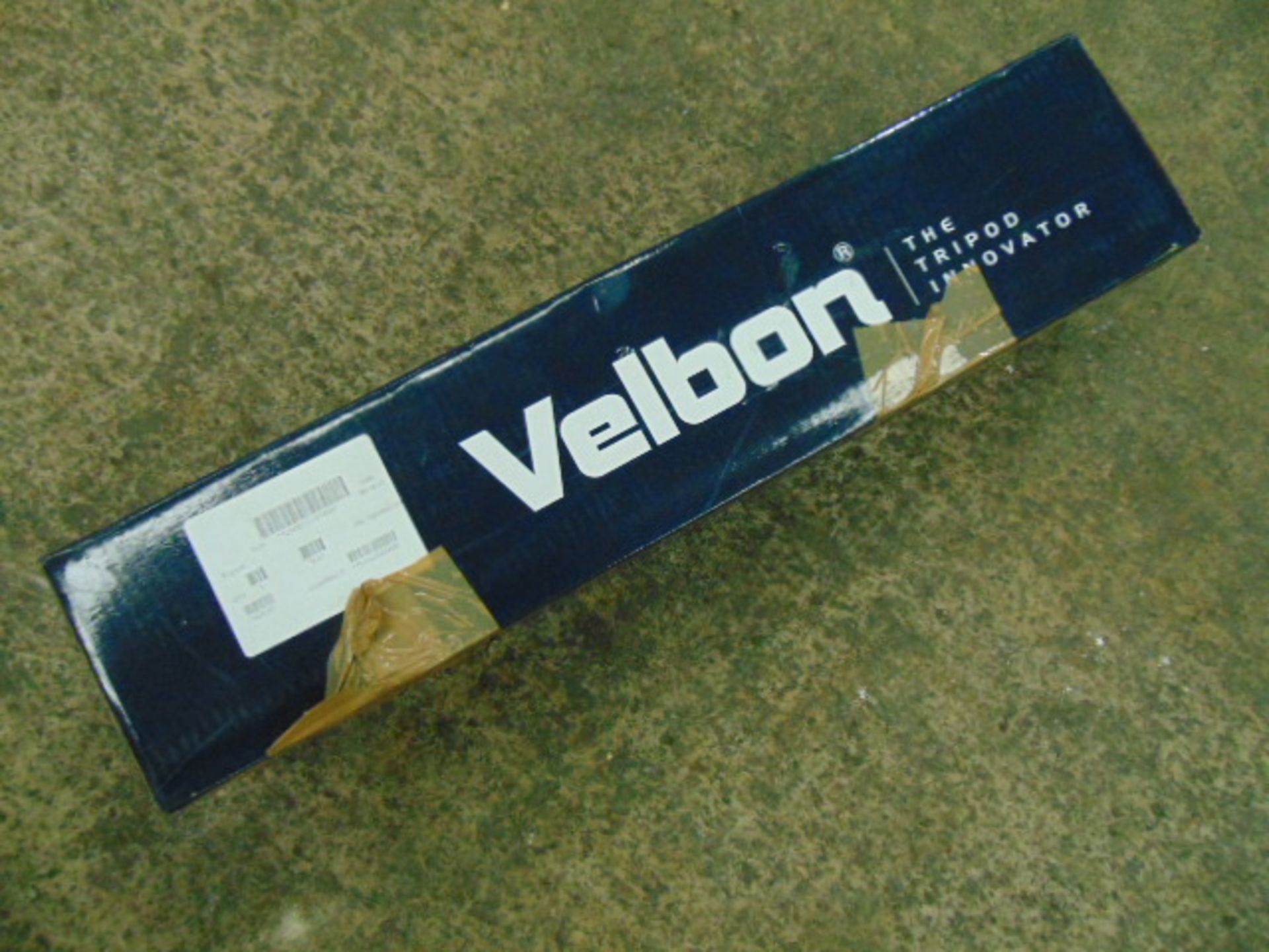 Unissued Velbon GEO E643D Carbon Fibre Tripod - Image 7 of 9