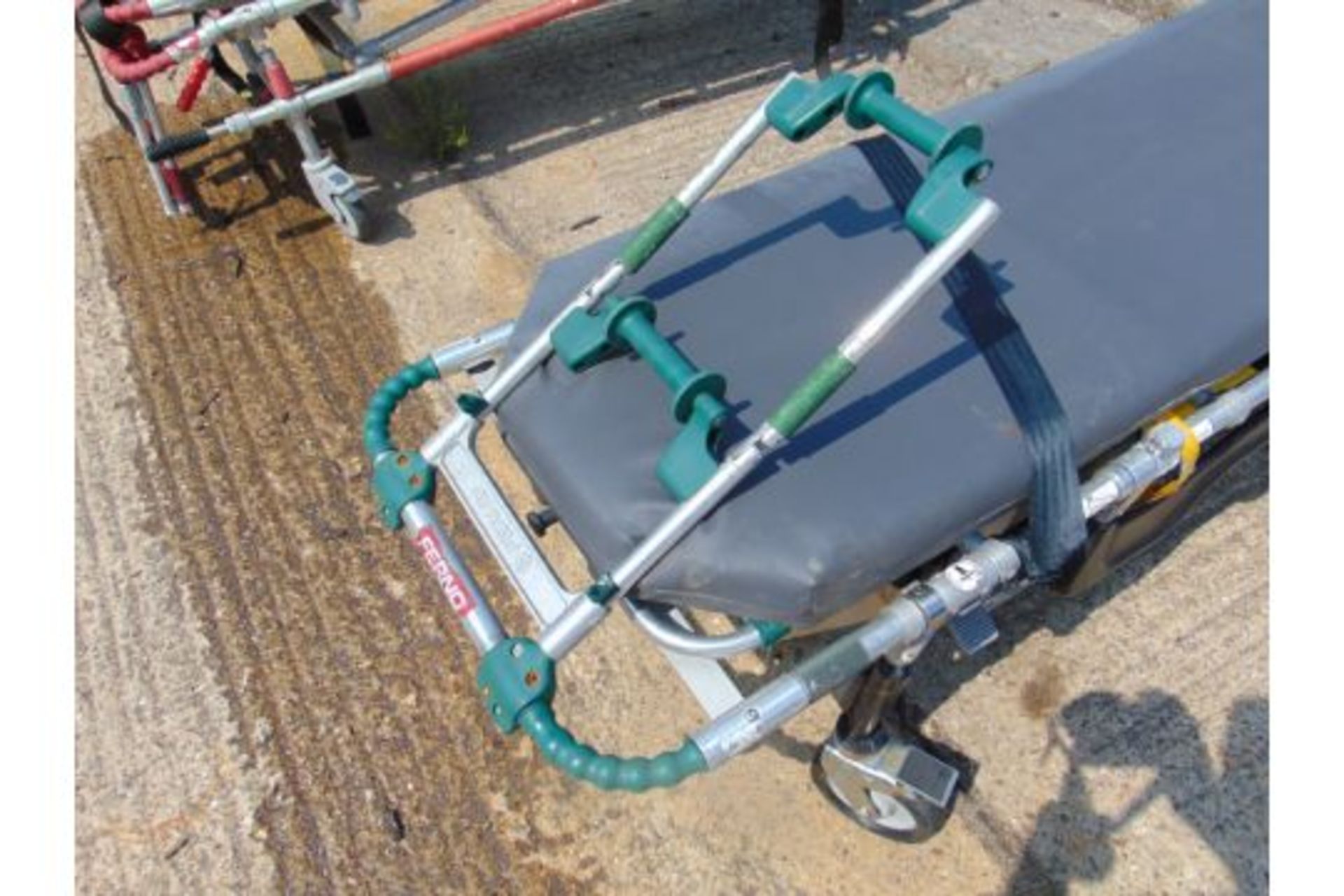 2 x MOBILE STRETCHERS - Image 5 of 9