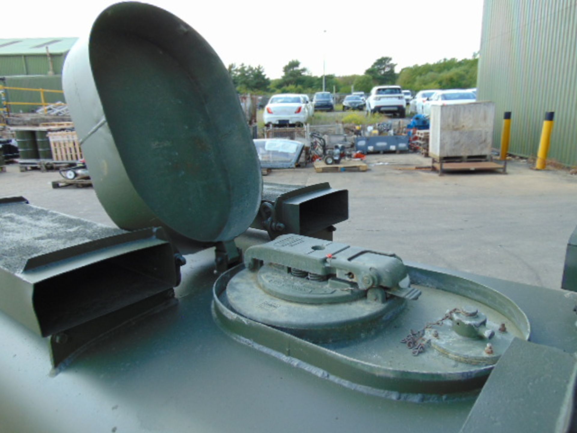 Gloster Saro 2,200Ltr Aluminium Fuel/Fluid Distribution Tank - Image 8 of 9