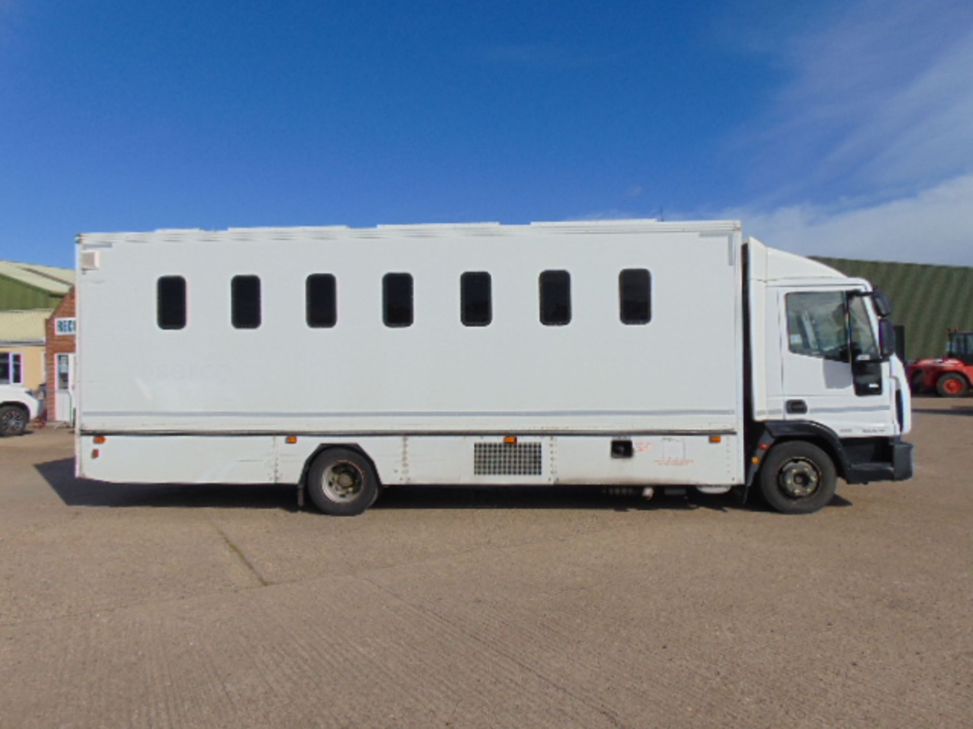 2011 Iveco Eurocargo 100E18 Day Cab Box Van 4x2 3.9L Diesel - Prison/Secure Transport Vehicle - Image 8 of 26