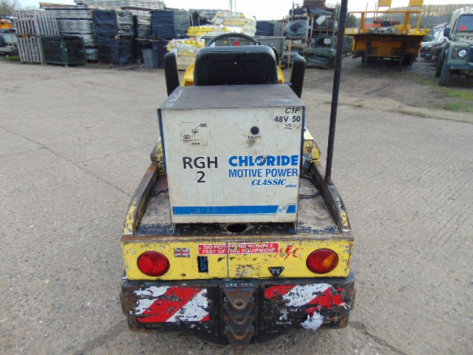 2010 Bradshaw T5 5000Kg Electric Tow Tractor c/w Battery Charger. - Image 6 of 13