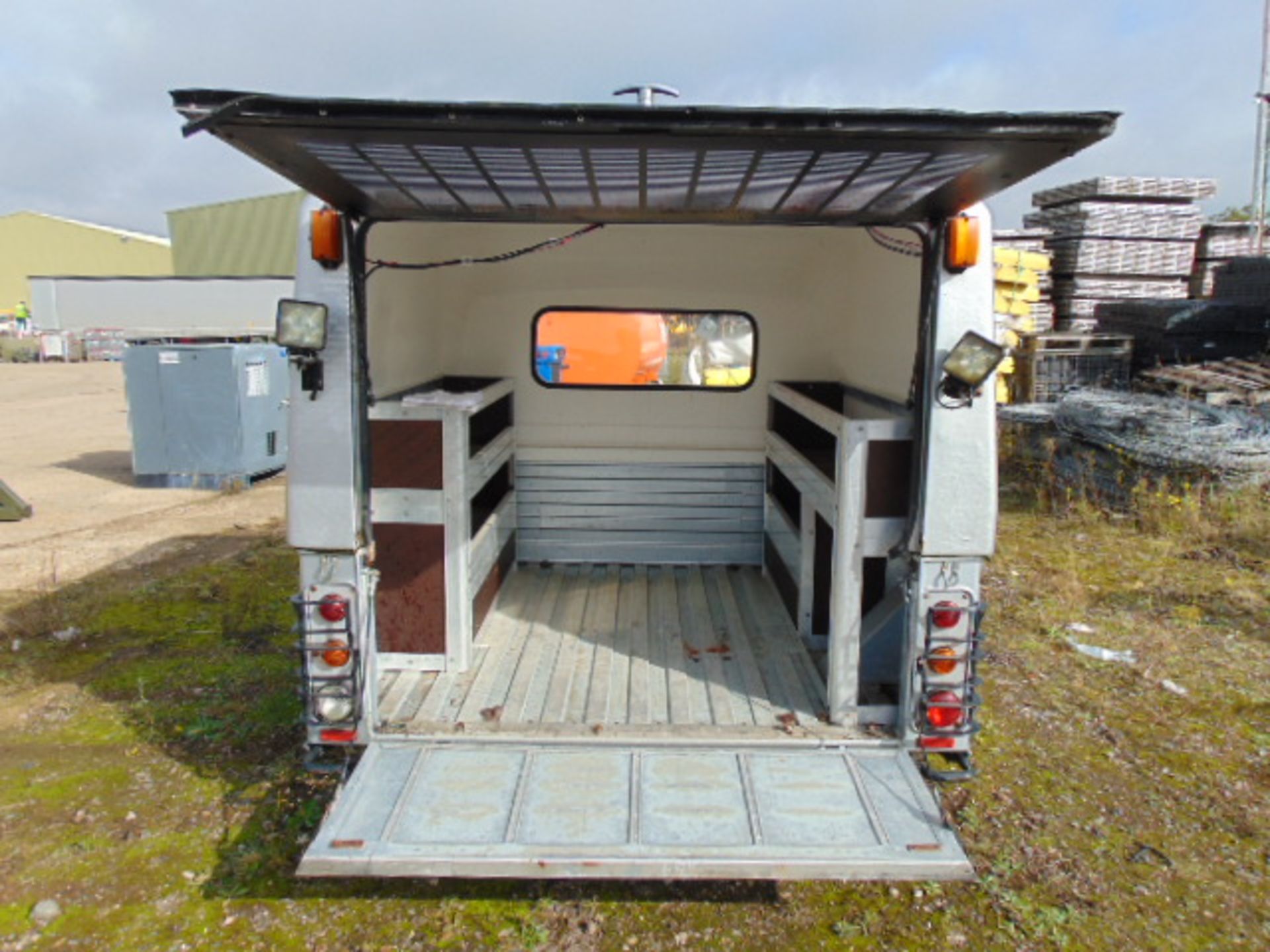 Land Rover Defender Hi Capacity Rear Body Unit C/W Hard Top - Image 2 of 15