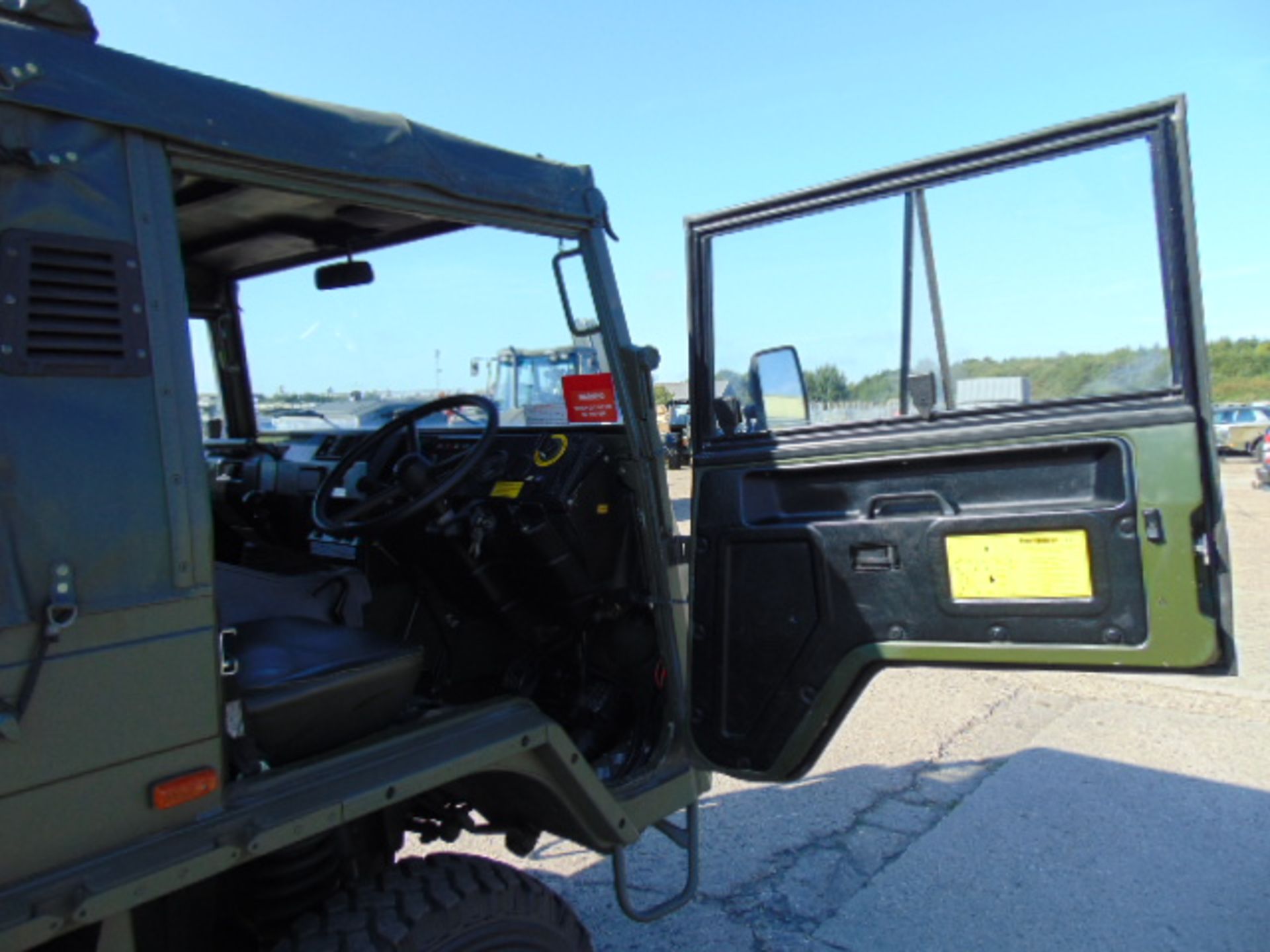 Military Specification Pinzgauer 716 4X4 Soft Top c/w Ramsay Winch ONLY 25,743 MILES! - Image 22 of 31