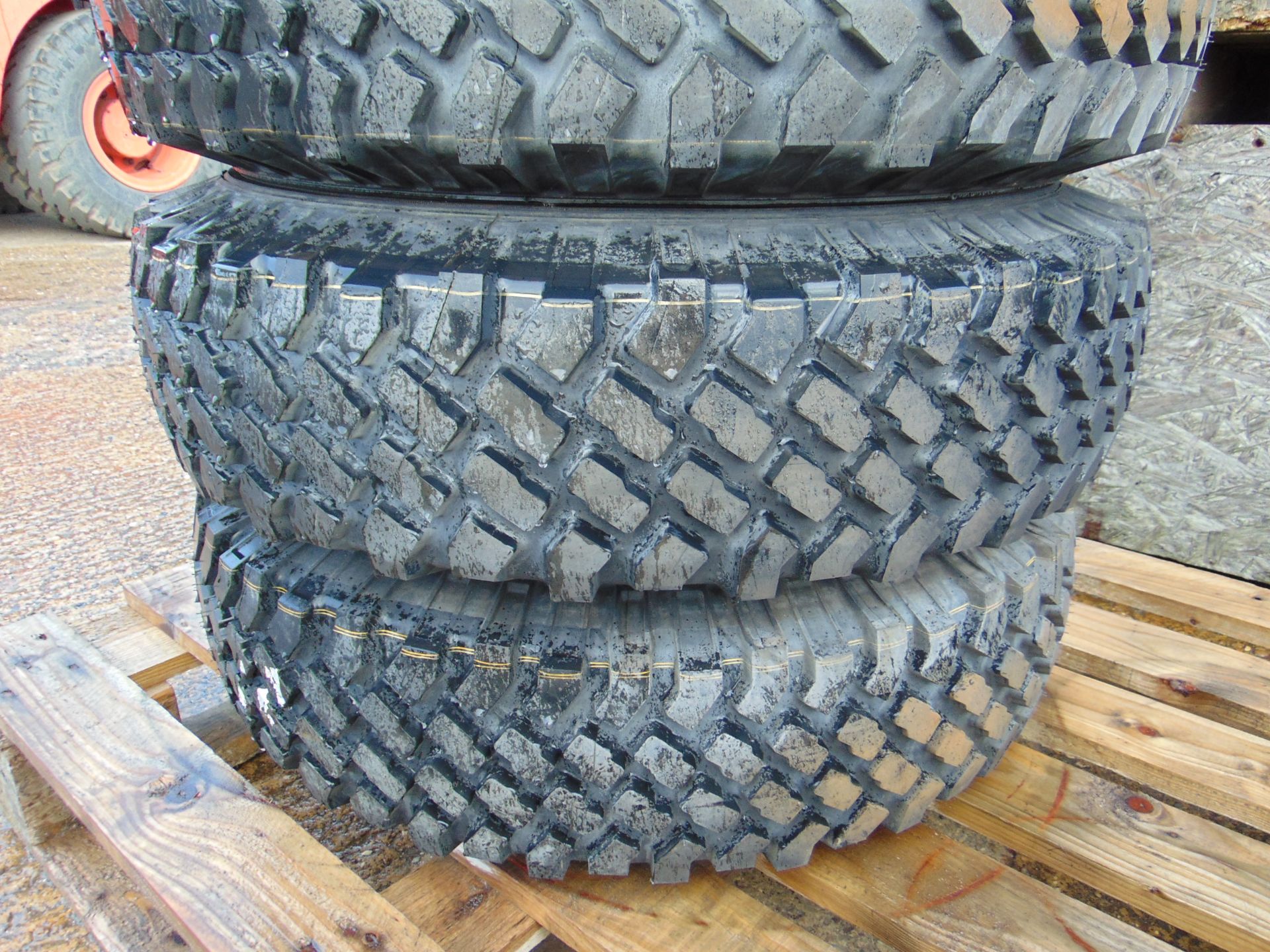 4 x Michelin 235/85R16 XZL C/W Heavy Duty Wolf Rims - Image 3 of 7