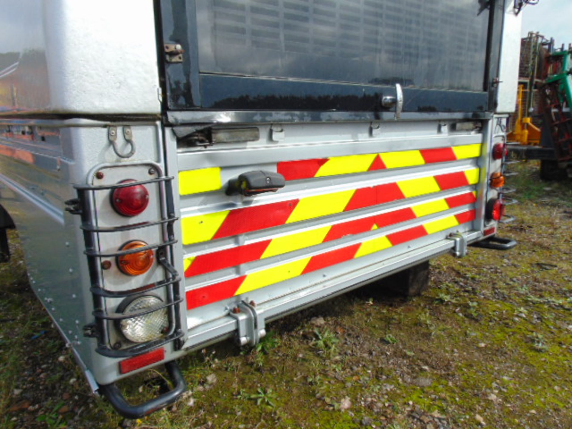 Land Rover Defender Hi Capacity Rear Body Unit C/W Hard Top - Image 7 of 15