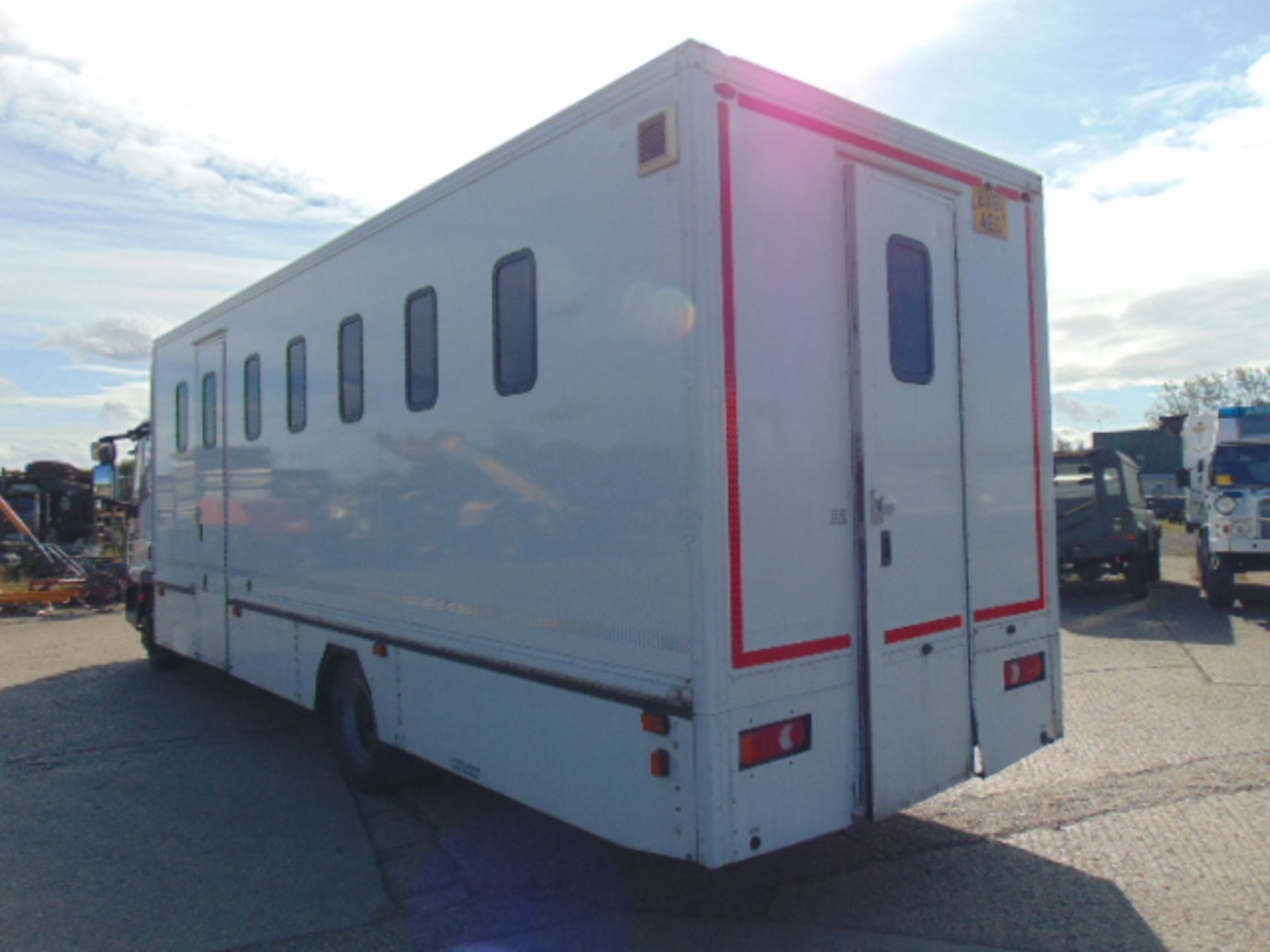 2011 Iveco Eurocargo 100E18 Day Cab Box Van 4x2 3.9L Diesel - Prison/Secure Transport Vehicle - Image 8 of 26