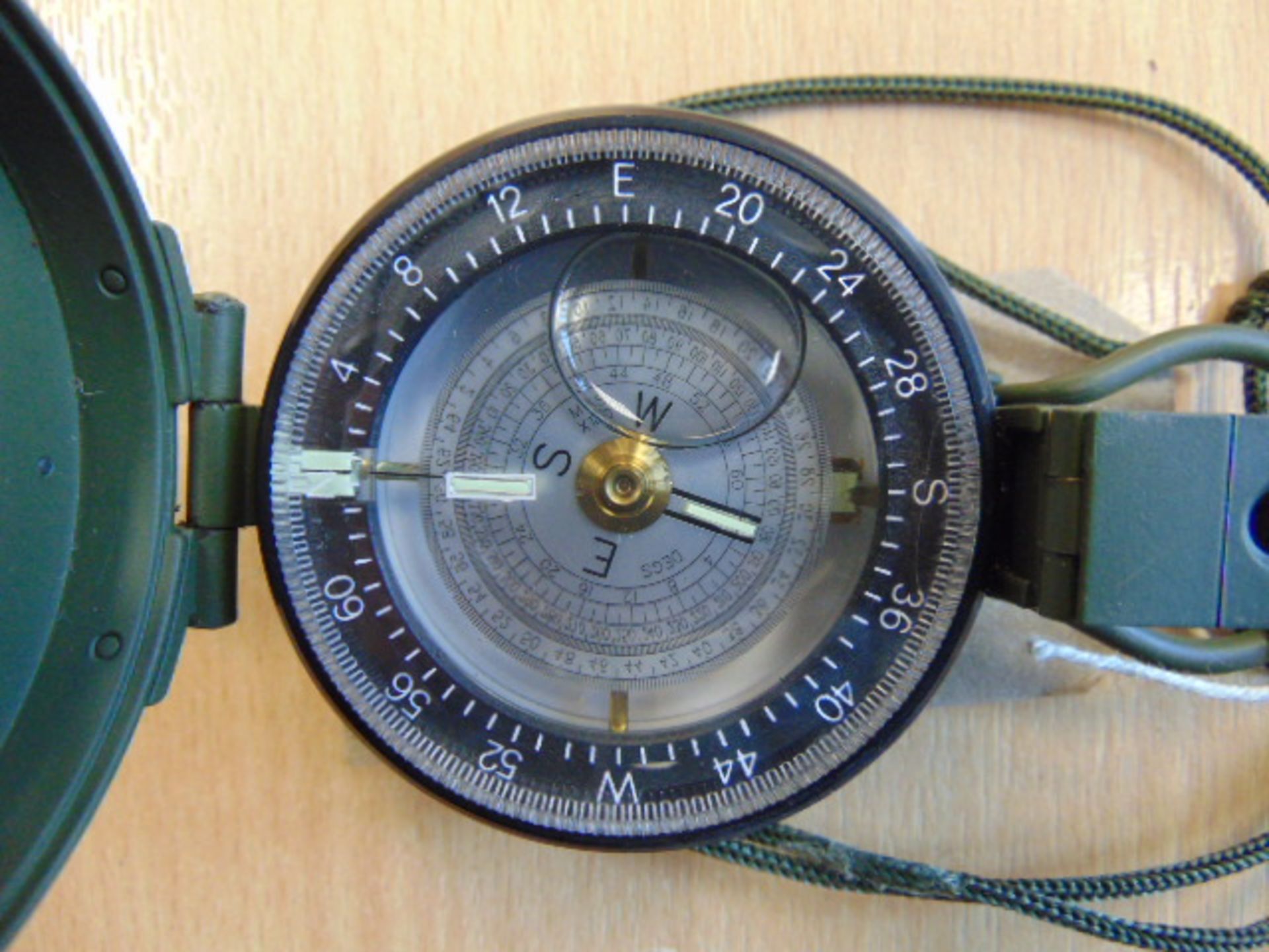 FRANCIS BAKER M88 PRISMATIC COMPASS - UNISSUED - Image 4 of 5