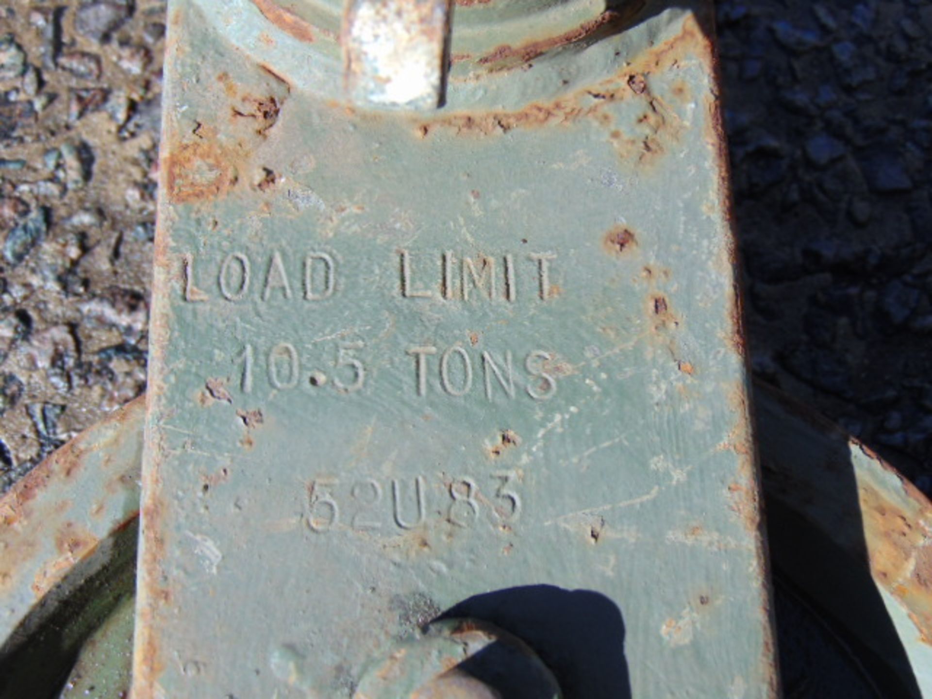 2 x 10.5 tonne Snatch blocks, as used on CVR(T) Samson Recovery Vehicle - Image 4 of 4