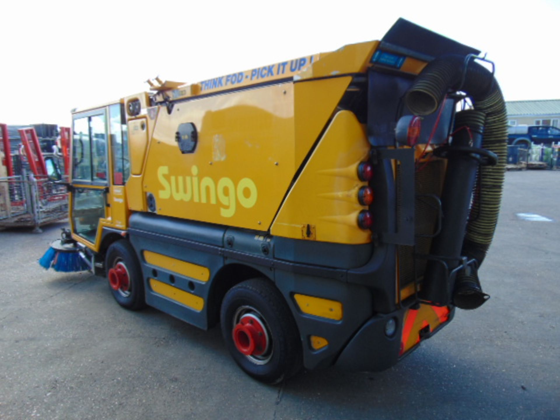 Schmidt Swingo 250 Compact Road Sweeper from RAF Low Hours - Image 8 of 18