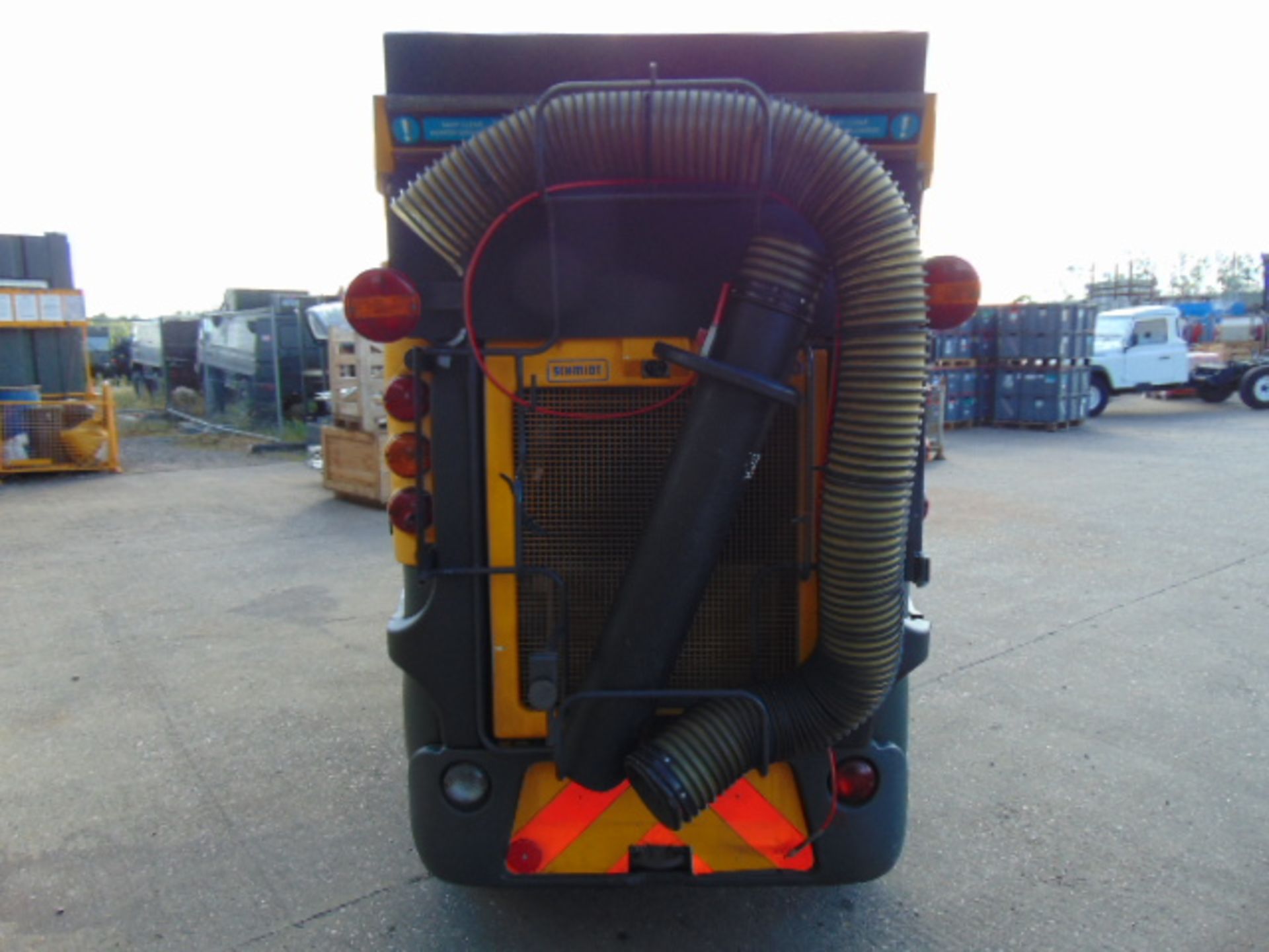 Schmidt Swingo 250 Compact Road Sweeper from RAF Low Hours - Image 7 of 18