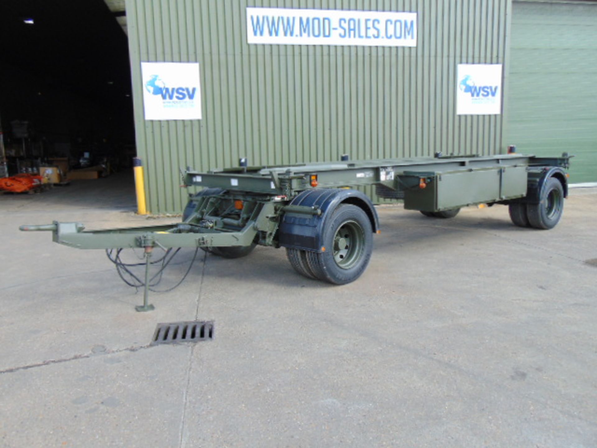 King DB20 2 axle drawbar skeletal trailer