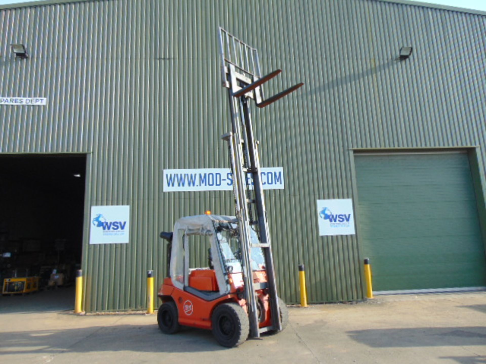 2003 BT Rolatruc 5 Ton Counter Balance Diesel Forklift c/w 3 Stage Mast Side Shift ONLY 1,544 HOURS! - Image 9 of 25