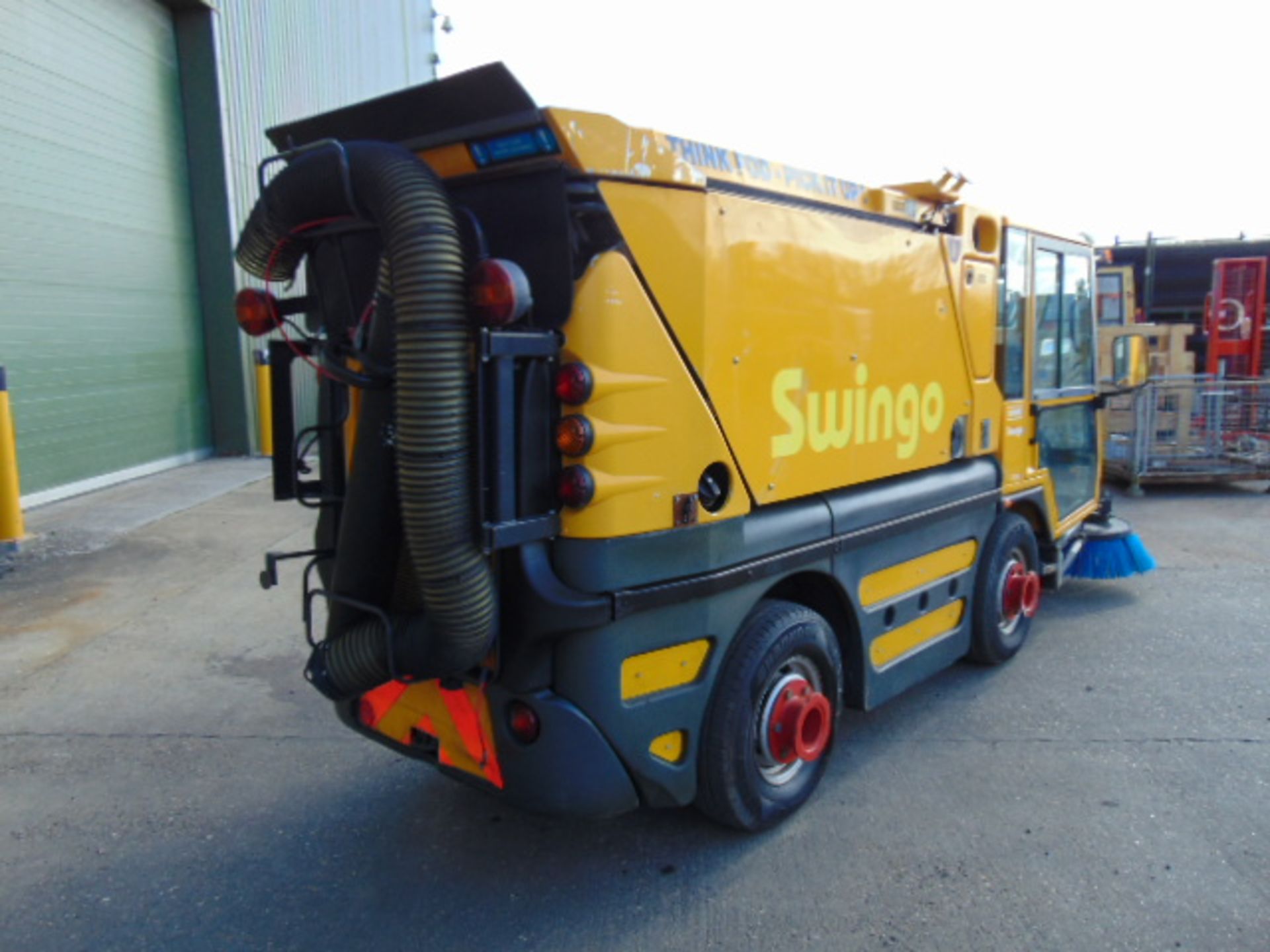 Schmidt Swingo 250 Compact Road Sweeper from RAF Low Hours - Image 6 of 18