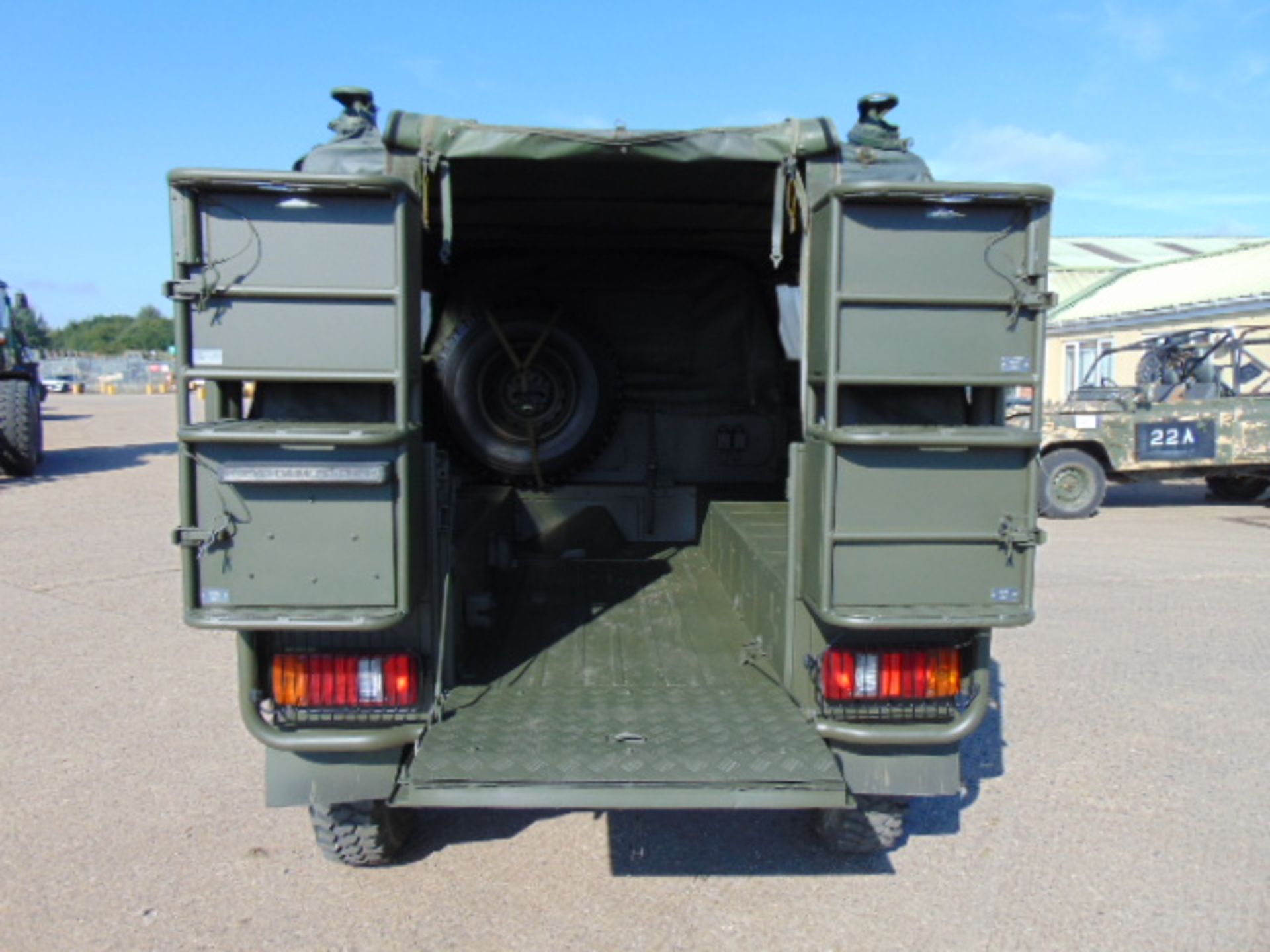 Military Specification Pinzgauer 716 4X4 Soft Top c/w Ramsay Winch ONLY 25,743 MILES! - Bild 11 aus 31