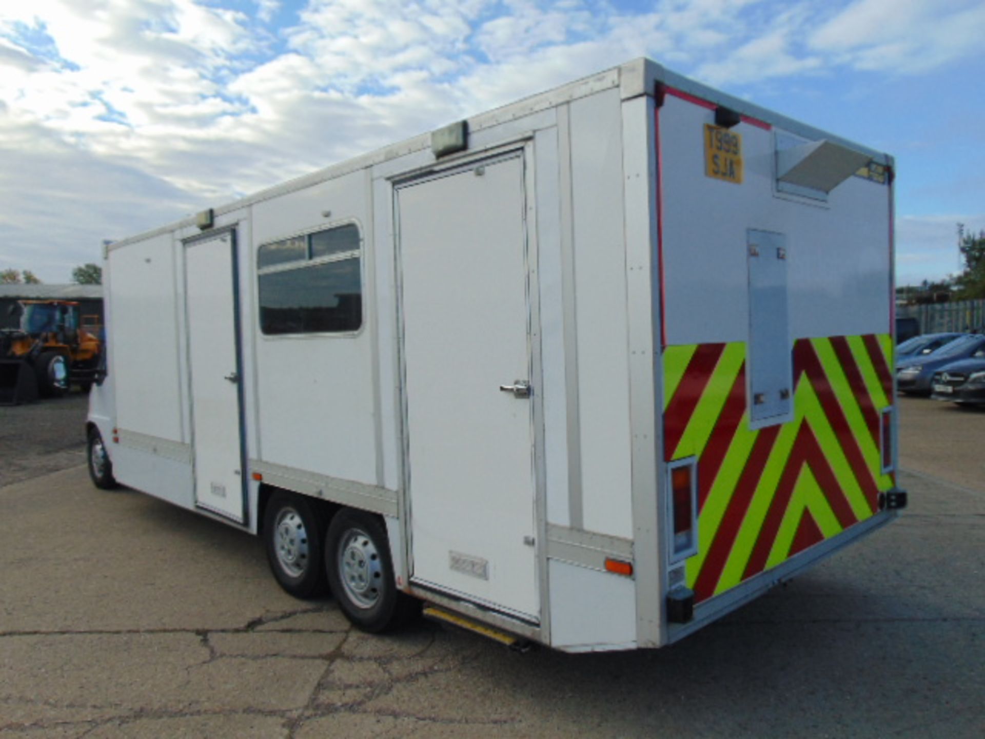 2002 Citroen Relay 2.8HDi Box Van Special Mobile Unit ONLY 8,823 MILES! IDEAL CAMPER CONVERSION - Image 8 of 35