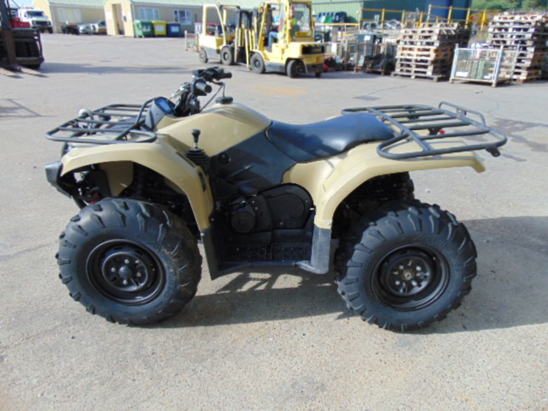 Military Specification Yamaha Grizzly 450 4 x 4 ATV Quad Bike Complete with Winch ONLY 130 HOURS! - Image 4 of 20