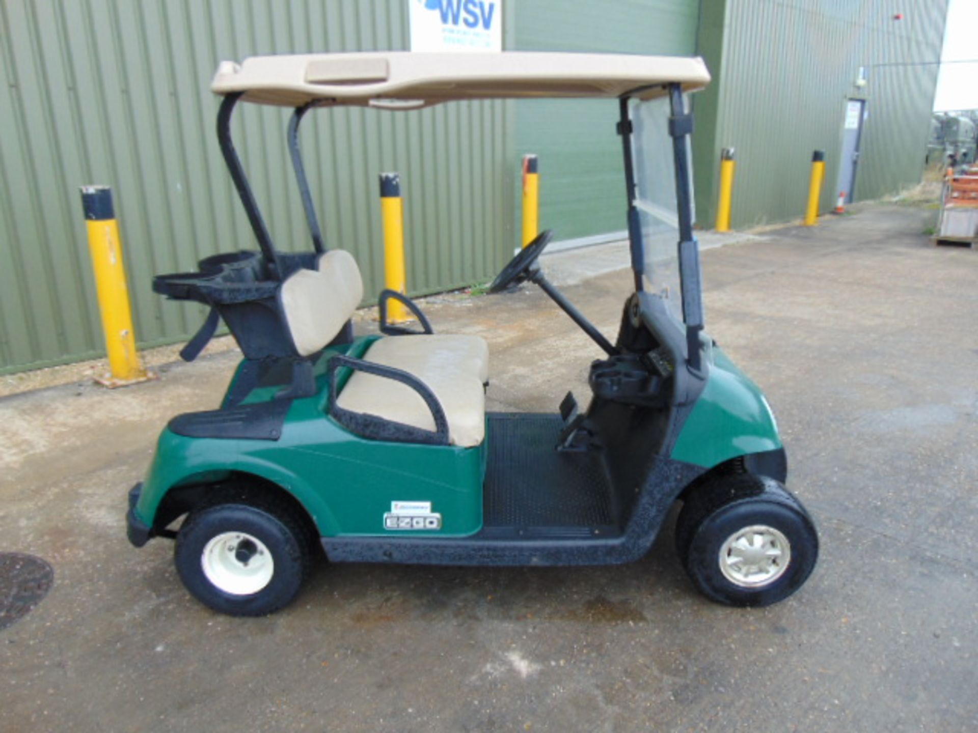 E-Z-GO 2 Seat Electric Golf Buggy - Image 5 of 13