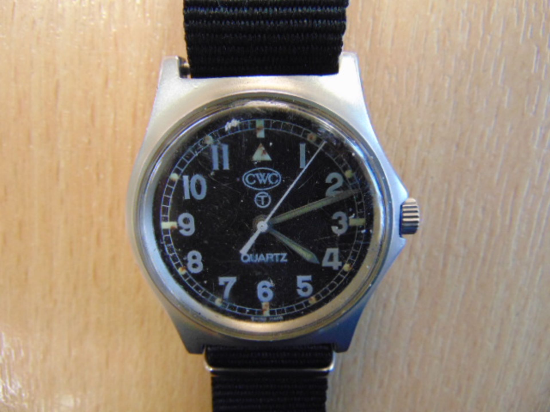 CWC 0552 ROYAL MARINES/ NAVY ISSUE SERVICE WATCH DATED 1990 (GULF WAR) - Image 2 of 7