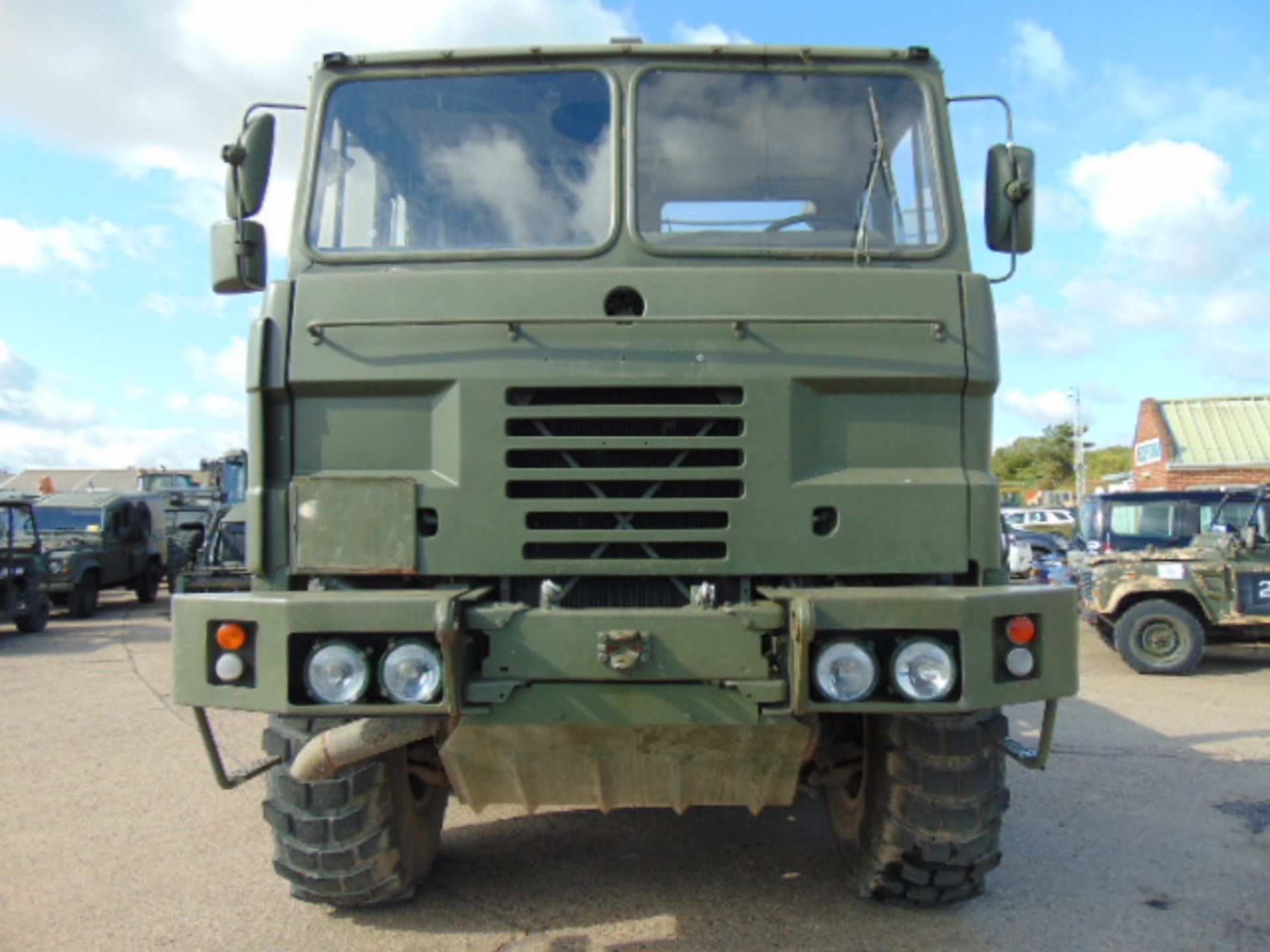 Foden 8x6 DROPS LHD Hook Loader 9,130 kms - Image 2 of 24