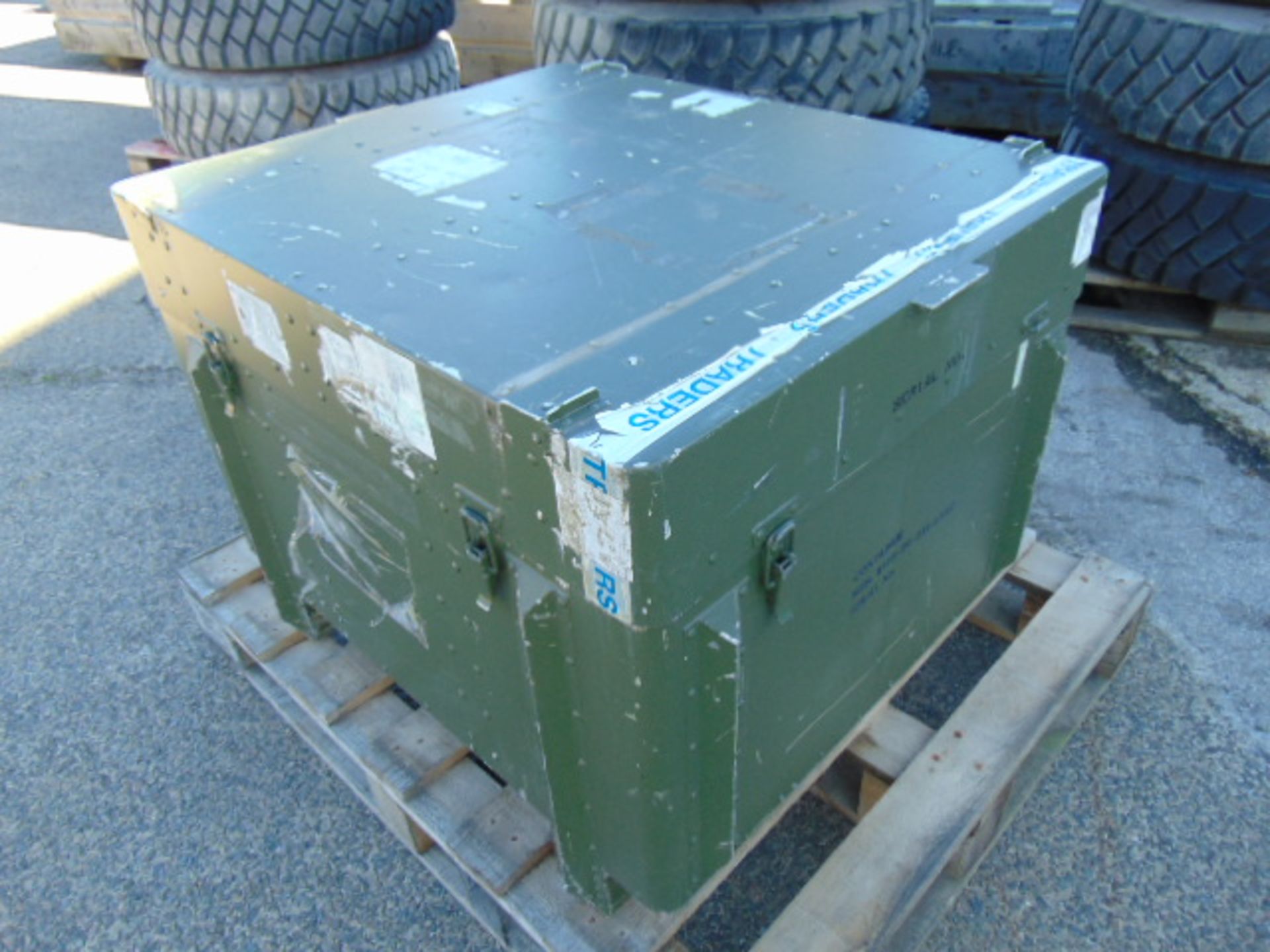 Large Heavy Duty Secure Storage Box H 66 x W 76 x L 91cms - Image 5 of 7