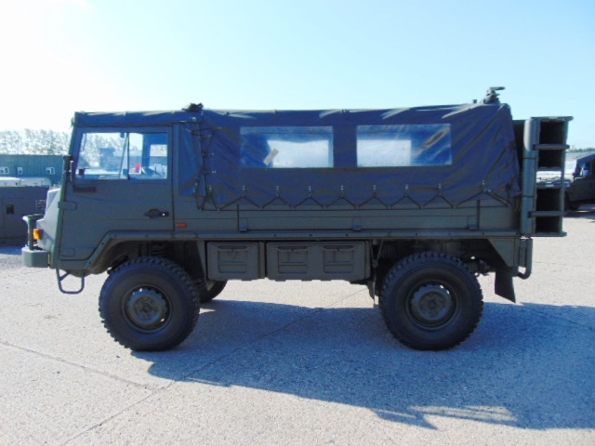 Military Specification Pinzgauer 716 4X4 Soft Top c/w Ramsay Winch ONLY 25,743 MILES! - Image 4 of 31