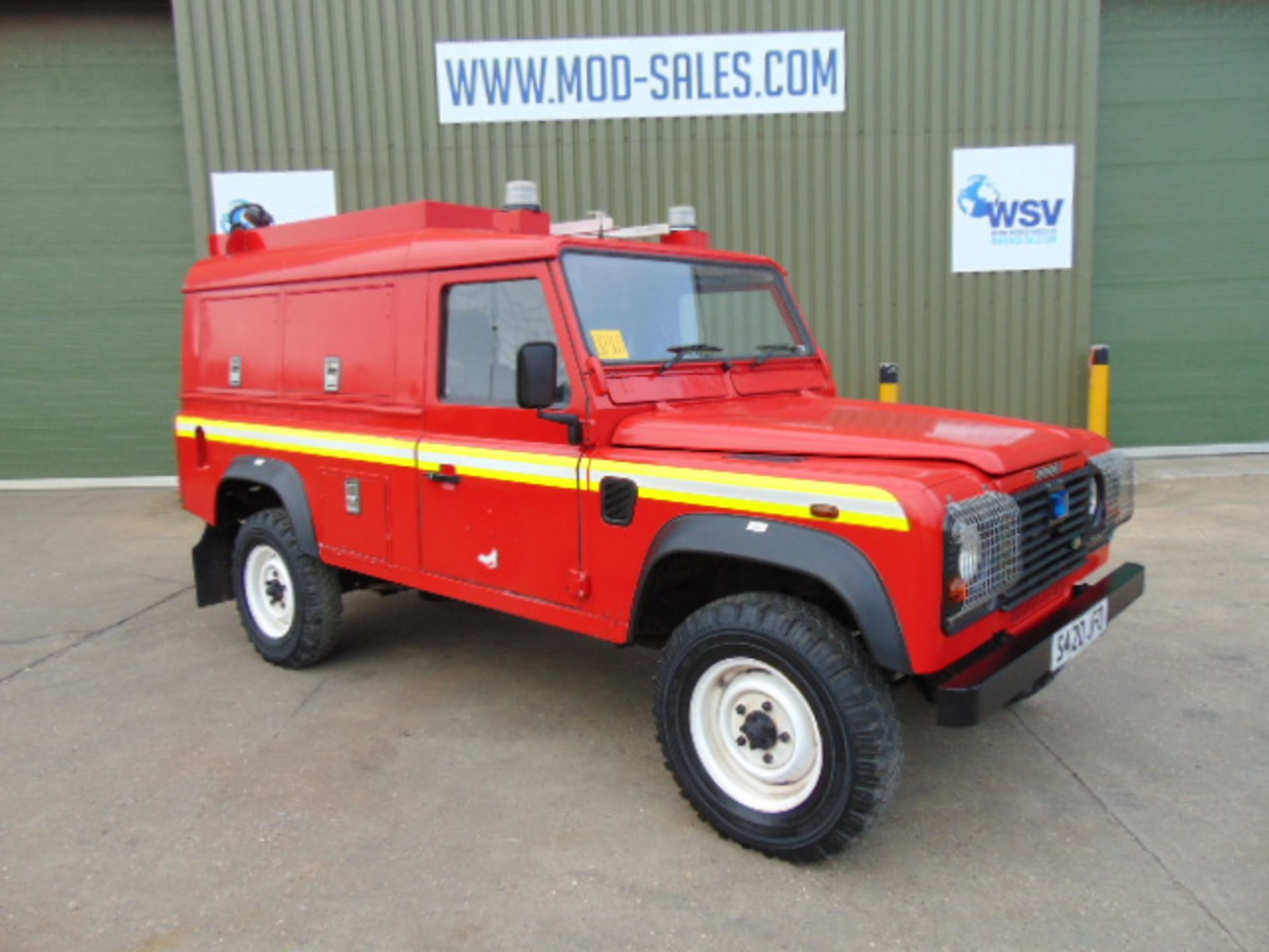 1 Owner Land Rover Defender 110 TD5 Saxon Firefighting Vehicle ONLY 34,600 MILES!