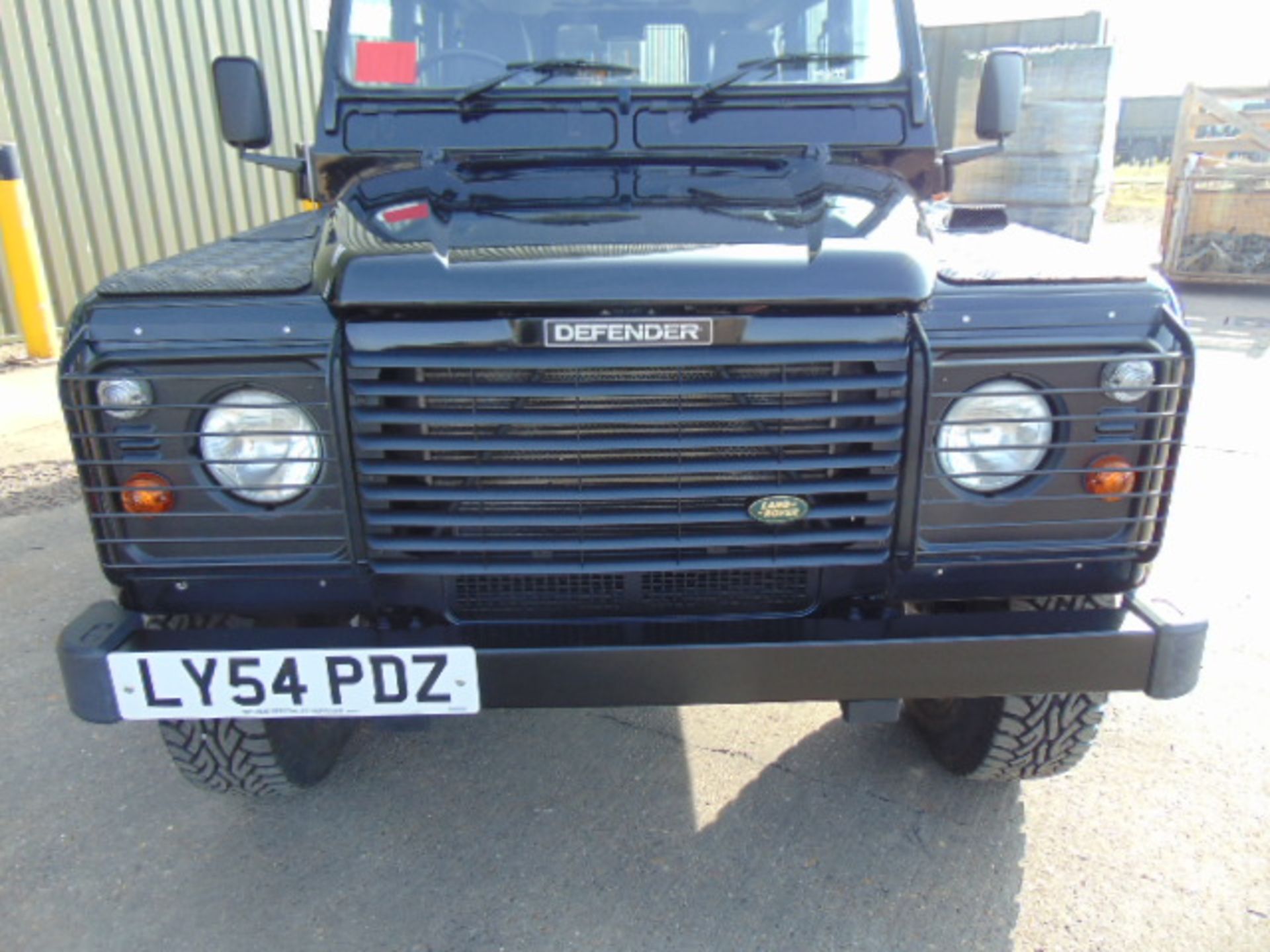 2005 Land Rover Defender 110 County TD5 9 Seat Station Wagon c/w Service History ONLY 100,212 Miles! - Image 10 of 43