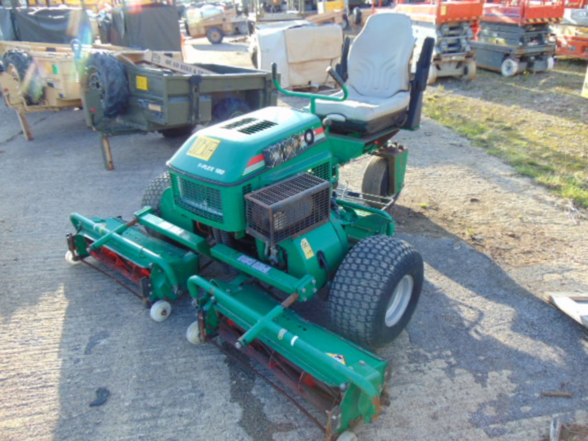 Ransomes T-Plex 180 Triple Gang Ride On Mower ONLY 709 HOURS!