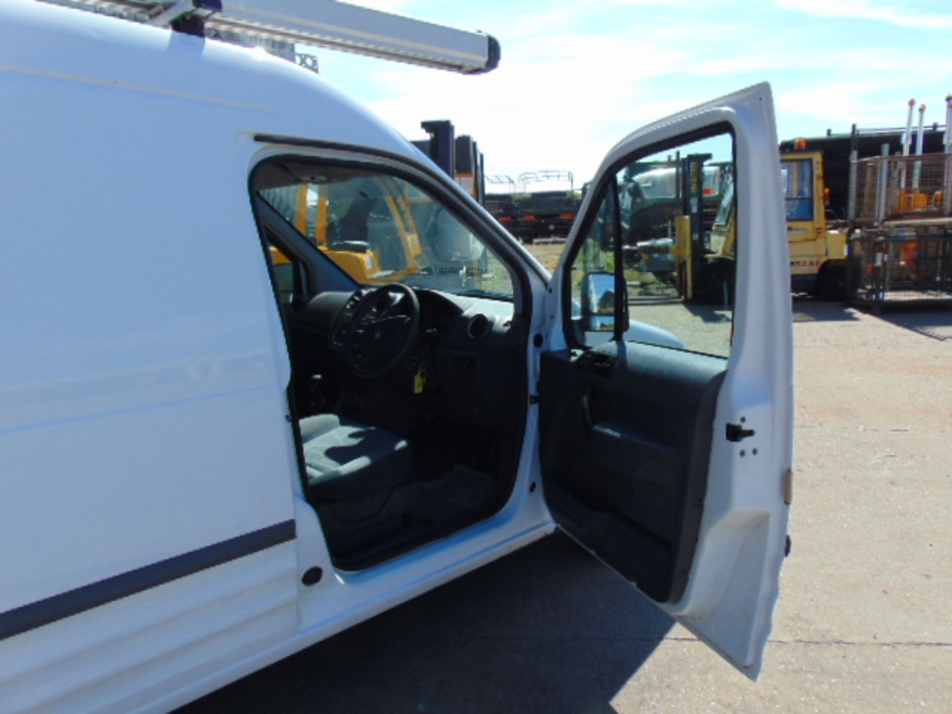 2011 Ford Transit Connect 90 T230 Panel Van ONLY 52,776 Miles! - Image 17 of 29
