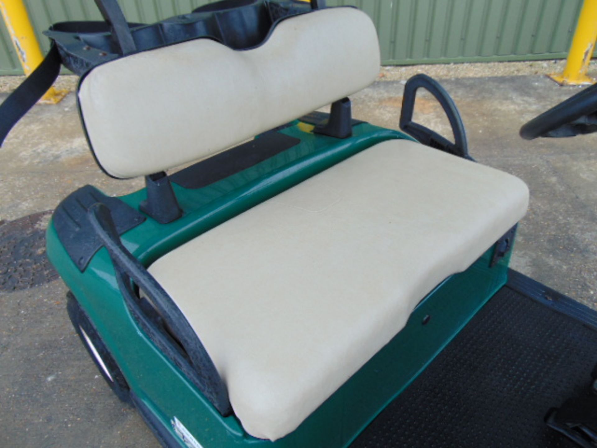 E-Z-GO 2 Seat Electric Golf Buggy - Image 10 of 13