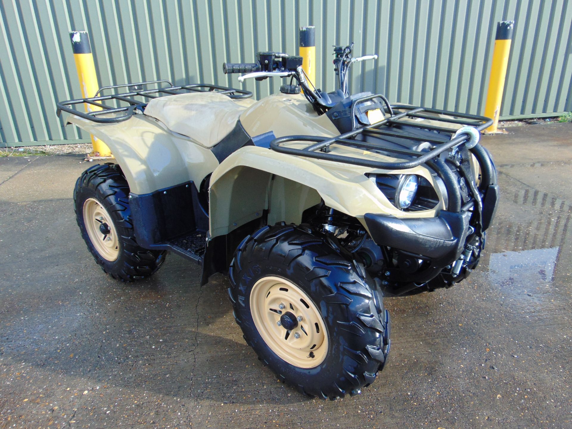 Yamaha Grizzly 450 4 x 4 ATV Quad Bike Complete with Winch ONLY 218 HOURS!