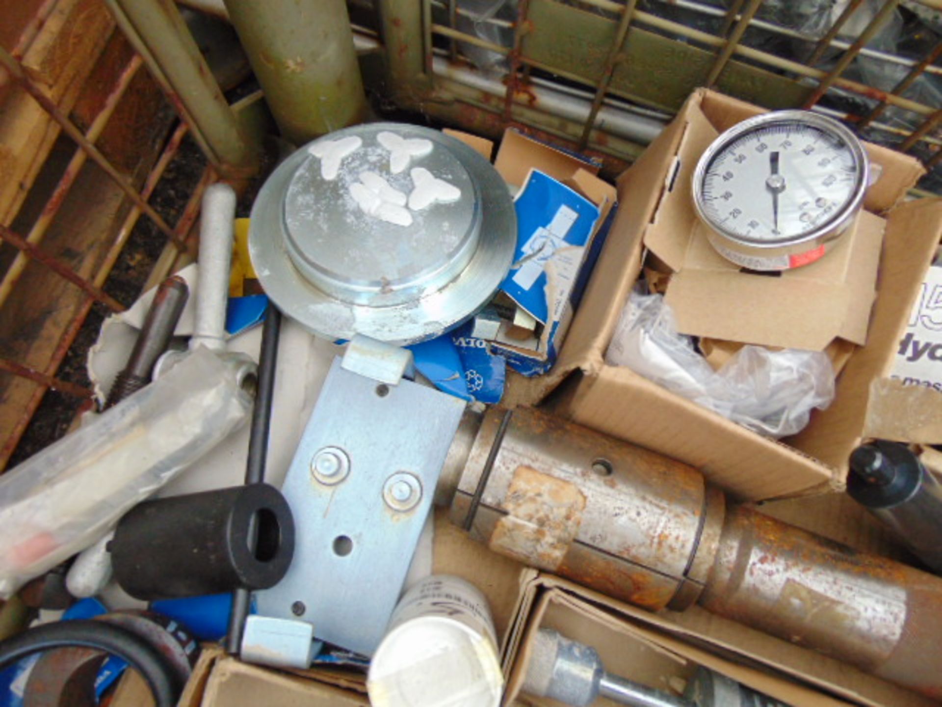 Stillage of Workshop Tools Leyland Daf, Drops, Foden, Volvo etc as shown - Image 5 of 9