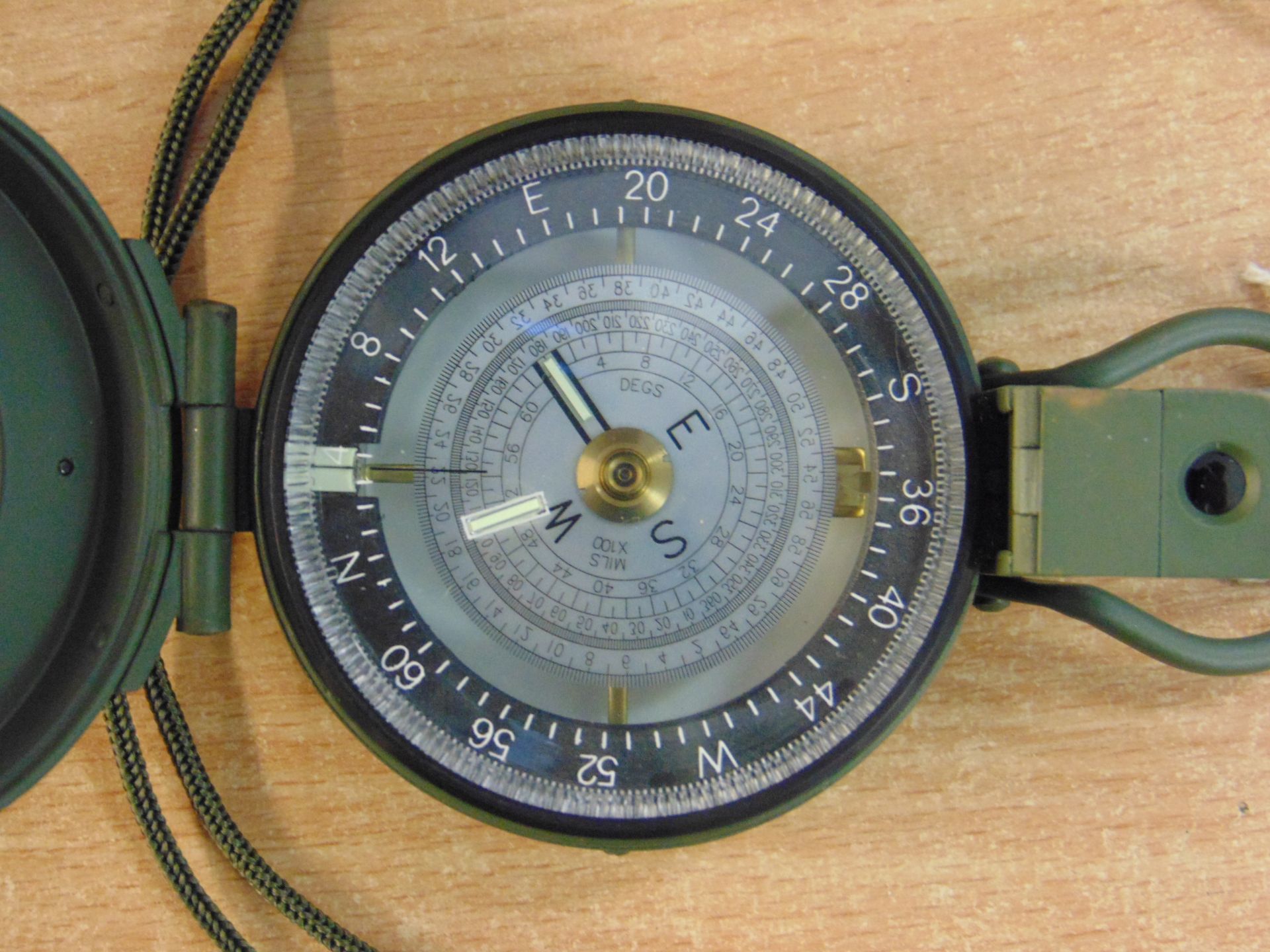 NEW UNISSUED FRANCIS BARKER M88 PRISMATIC COMPASS - Image 5 of 6