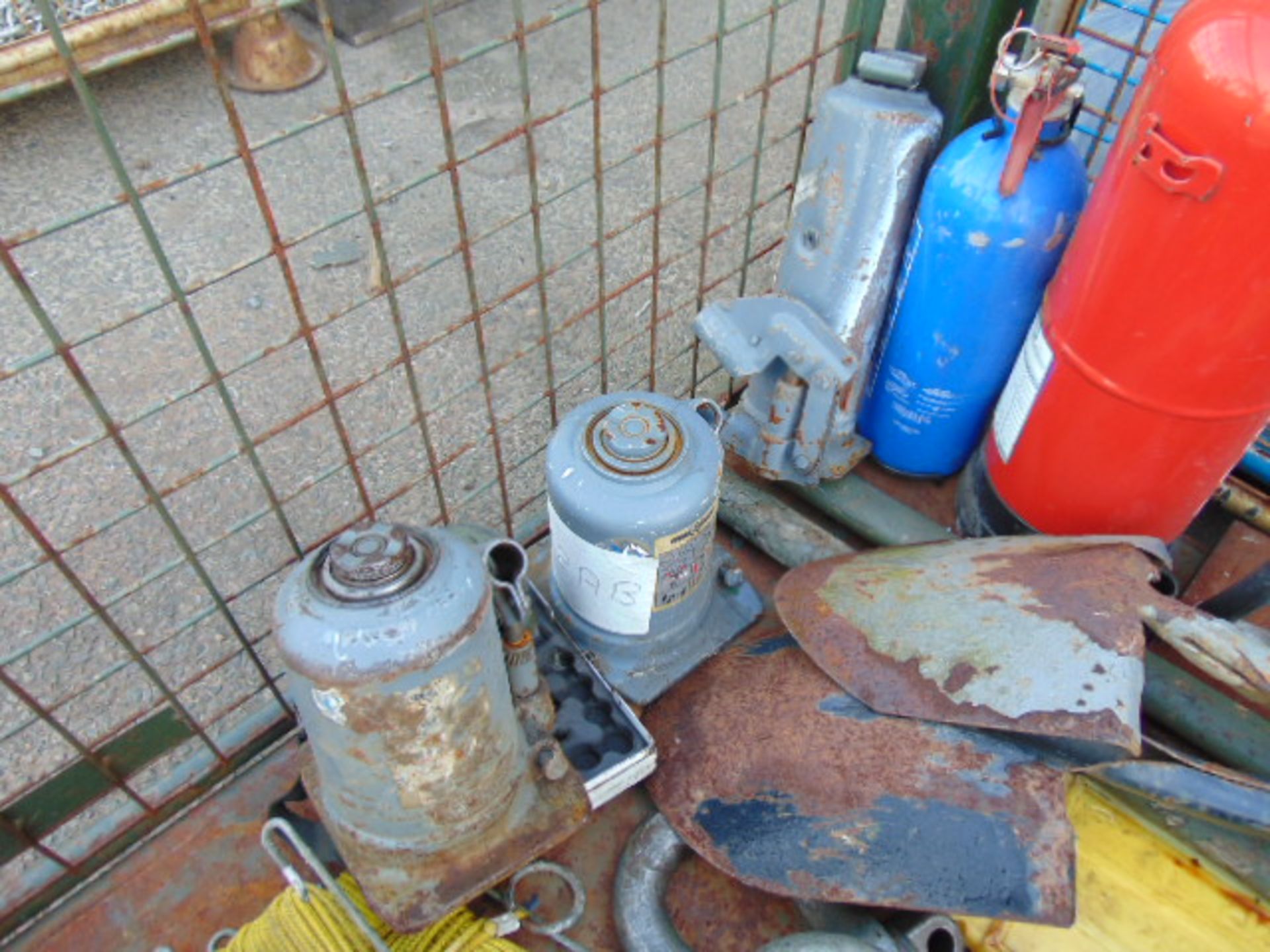 1 x Stillage of Vehicle CES Inc Jerry Cans, Jacks, D Shackles, Shovels etc - Image 3 of 6