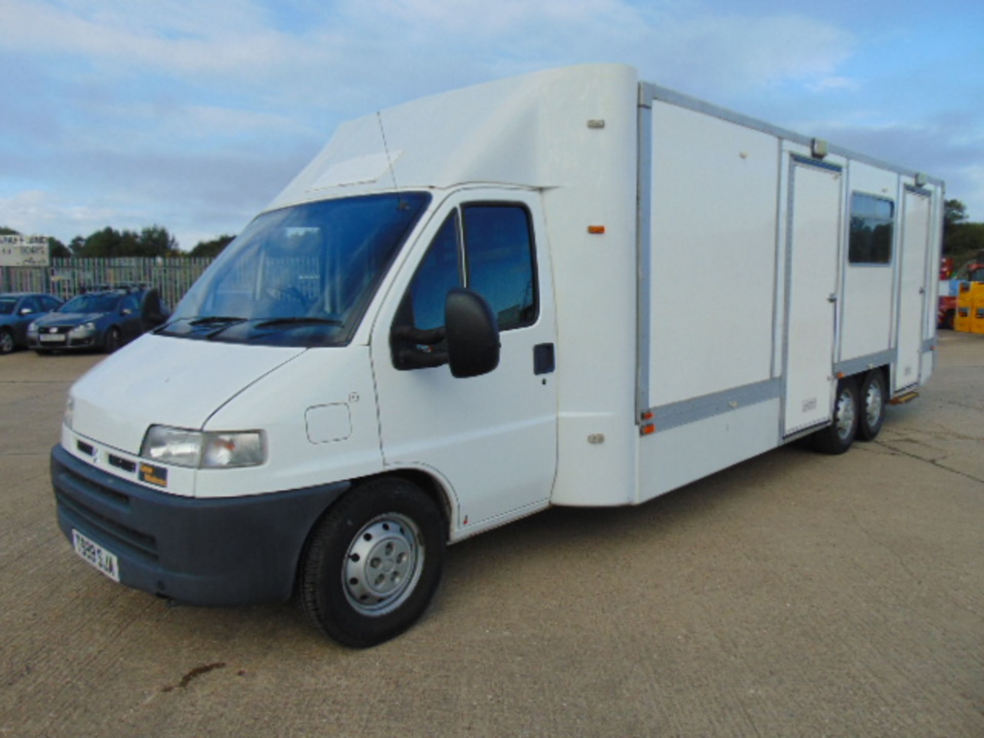 2002 Citroen Relay 2.8HDi Box Van Special Mobile Unit ONLY 8,823 MILES! IDEAL CAMPER CONVERSION - Image 3 of 35