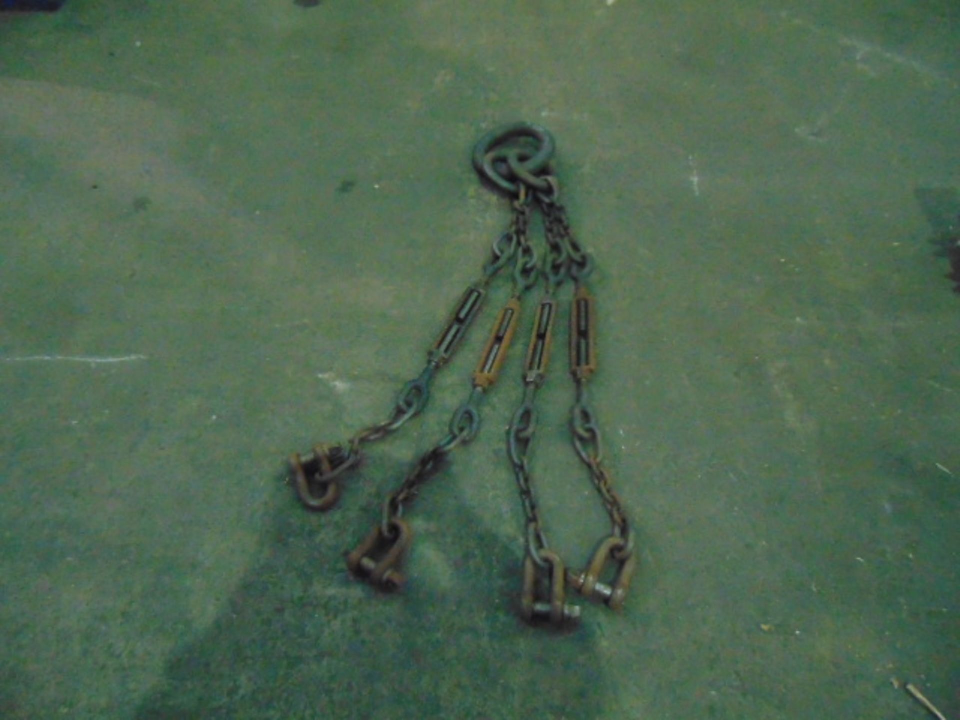 FV Pack Lifting Chains as Shown