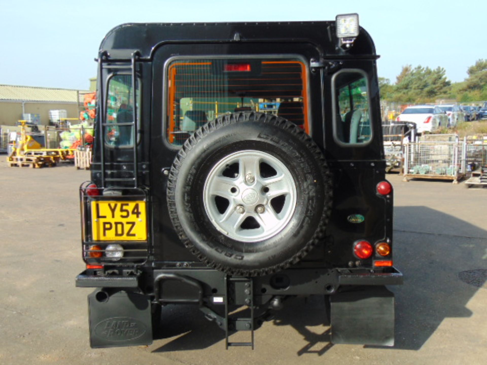 2005 Land Rover Defender 110 County TD5 9 Seat Station Wagon c/w Service History ONLY 100,212 Miles! - Image 8 of 43