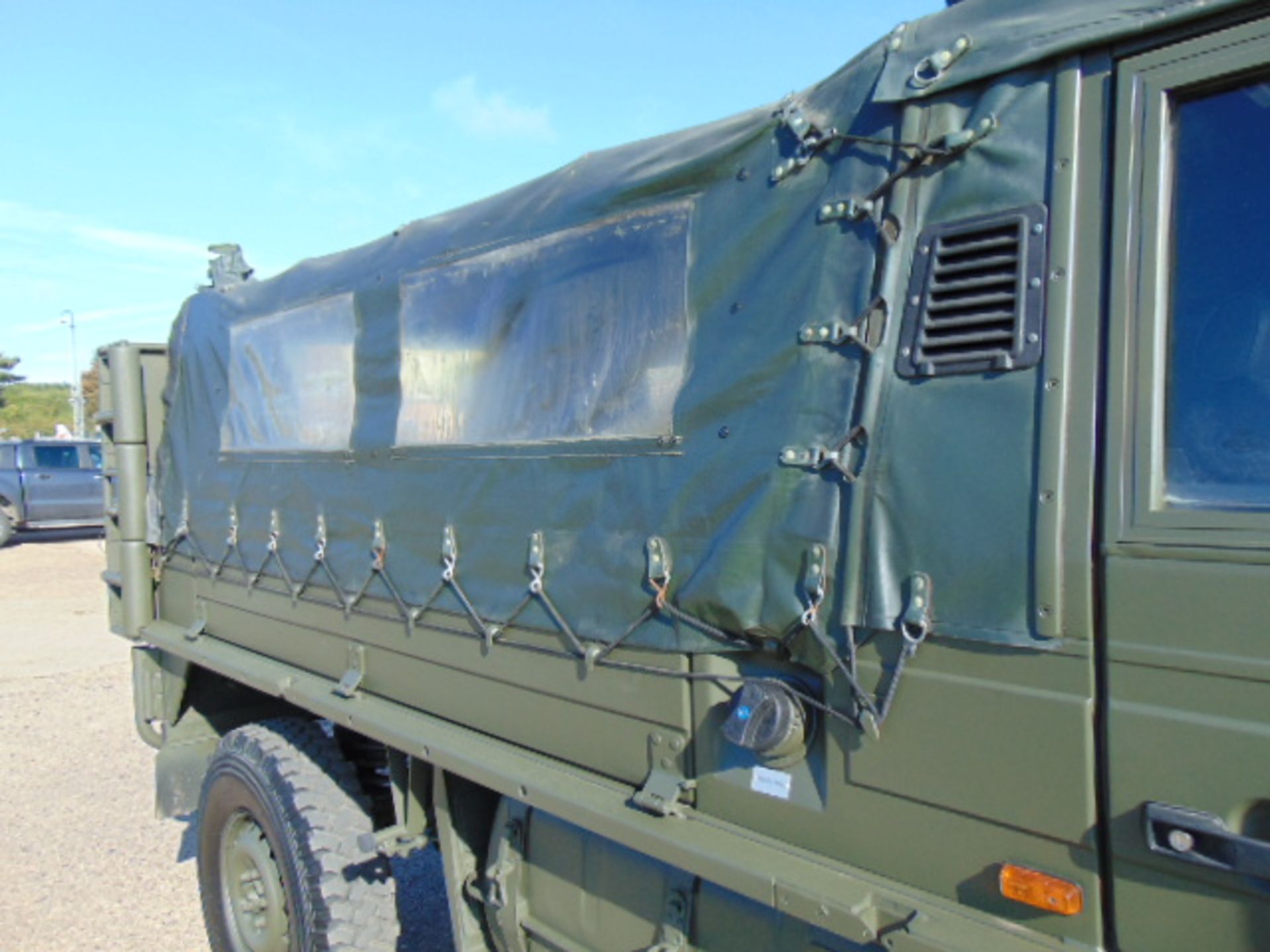 Military Specification Pinzgauer 716 4X4 Soft Top c/w Ramsay Winch ONLY 25,743 MILES! - Image 9 of 31