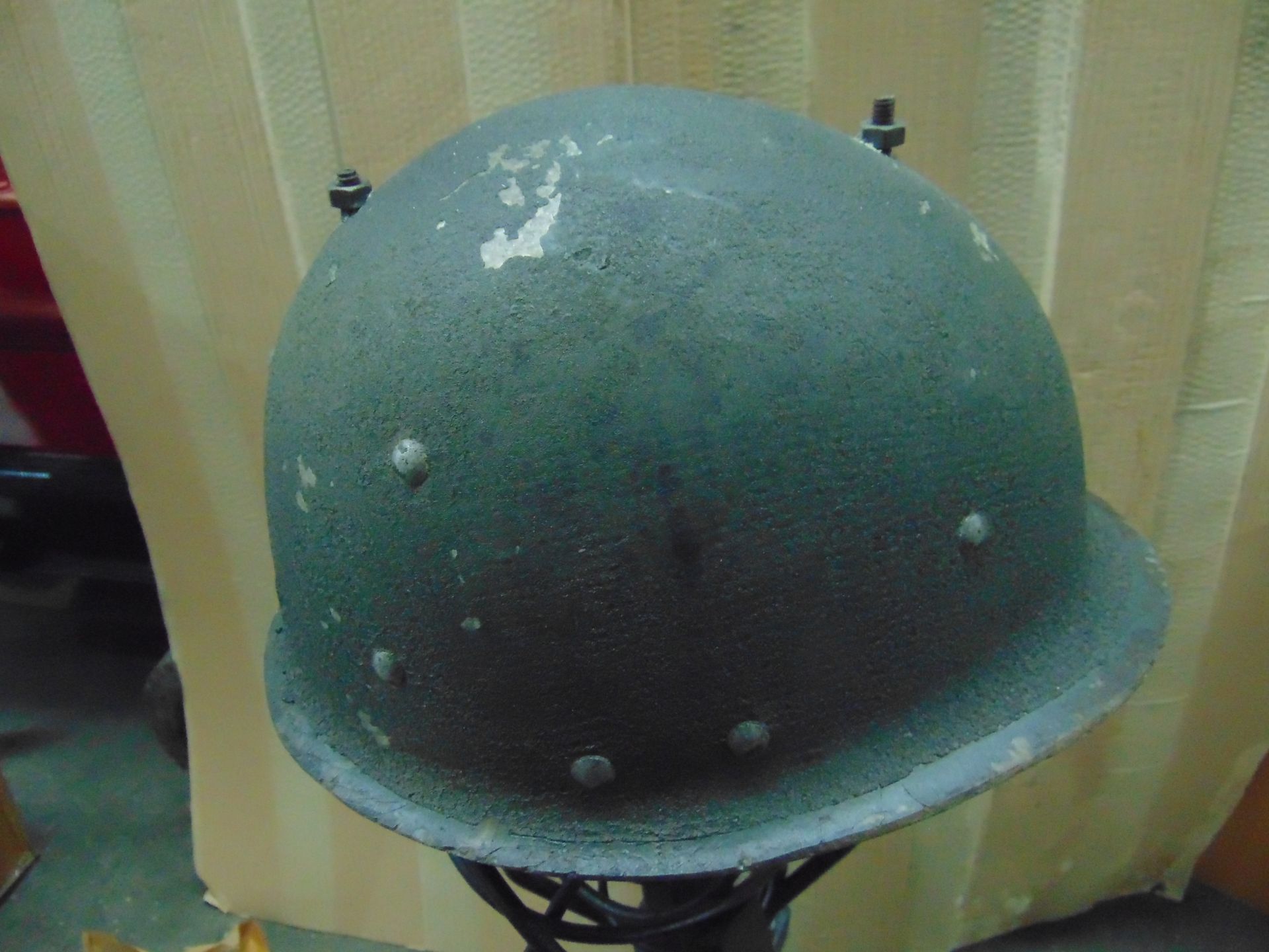 VERY UNUSUAL TABLE/SIDE LAMP MADE FROM ORIGINAL STEEL HELMET AND 50CAL AMMO BOX - Image 3 of 6